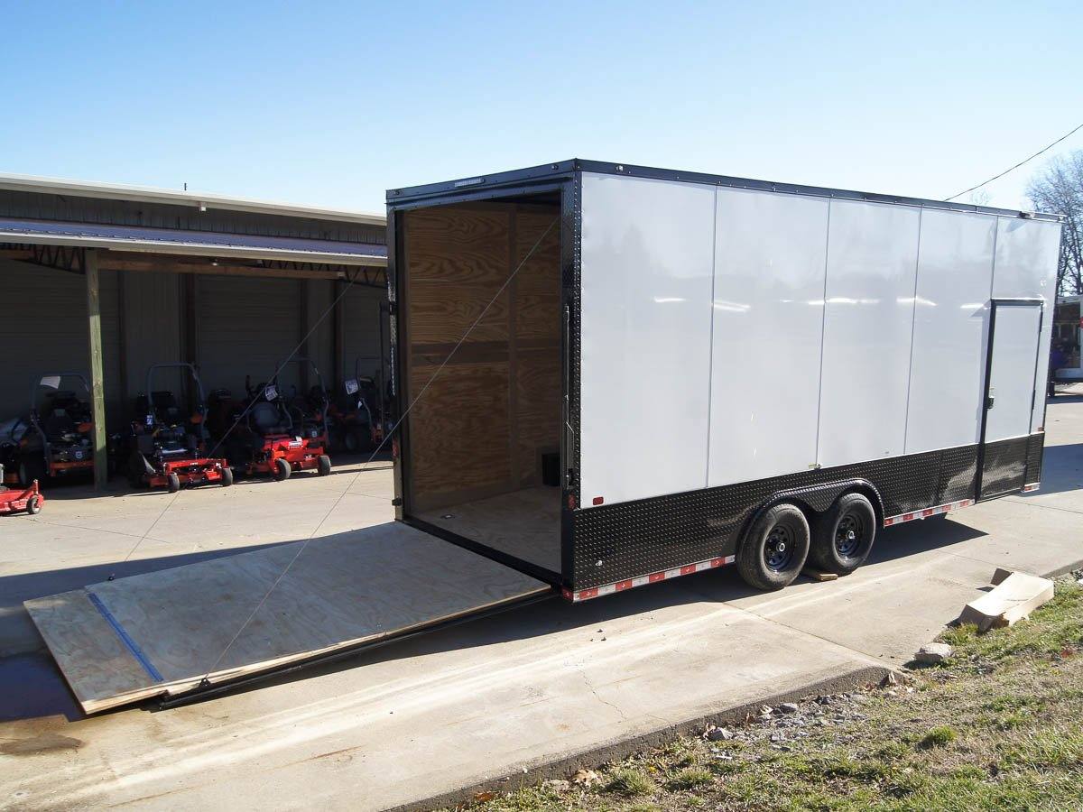 8.5×20 White V-Nose Enclosed Trailer with Blackout Pkg (2) 5,200lb Axles - Image 6