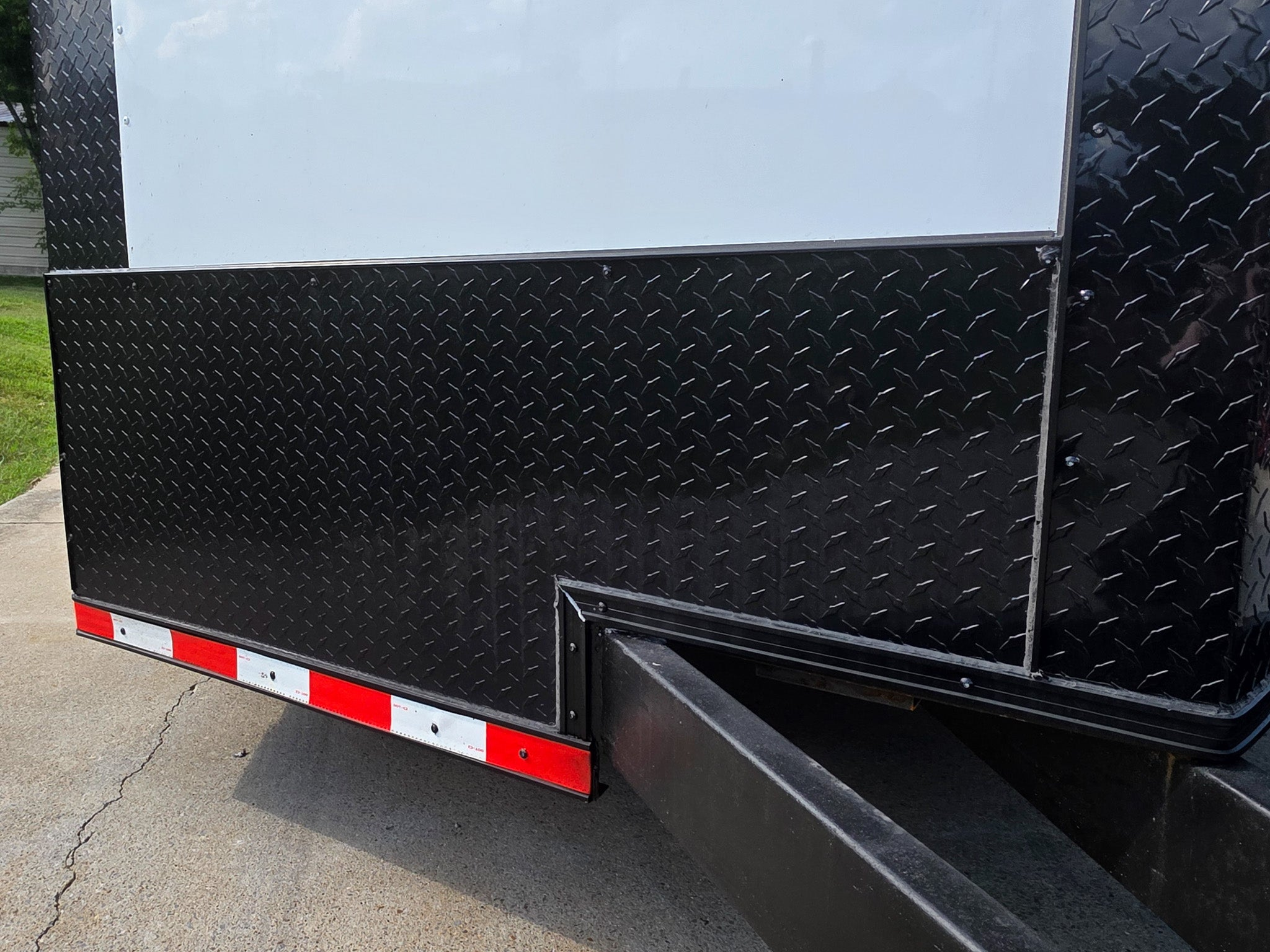 8.5×28 Enclosed Trailer For Race, Show Car Fully Loaded (2) 7,000LB Axle 14K GVWR - Image 5