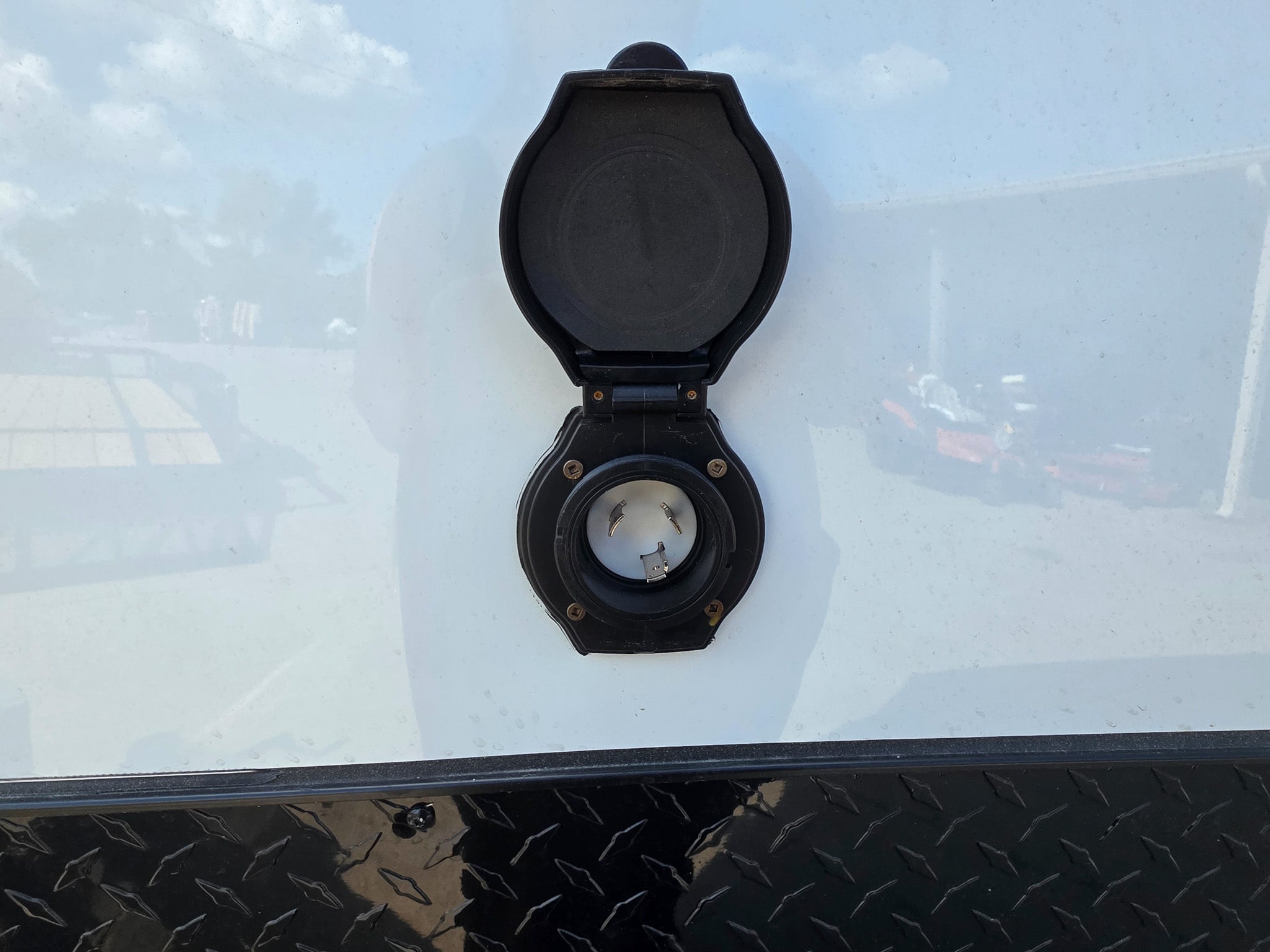 8.5×28 Enclosed Trailer For Race, Show Car Fully Loaded (2) 7,000LB Axle 14K GVWR - Image 15