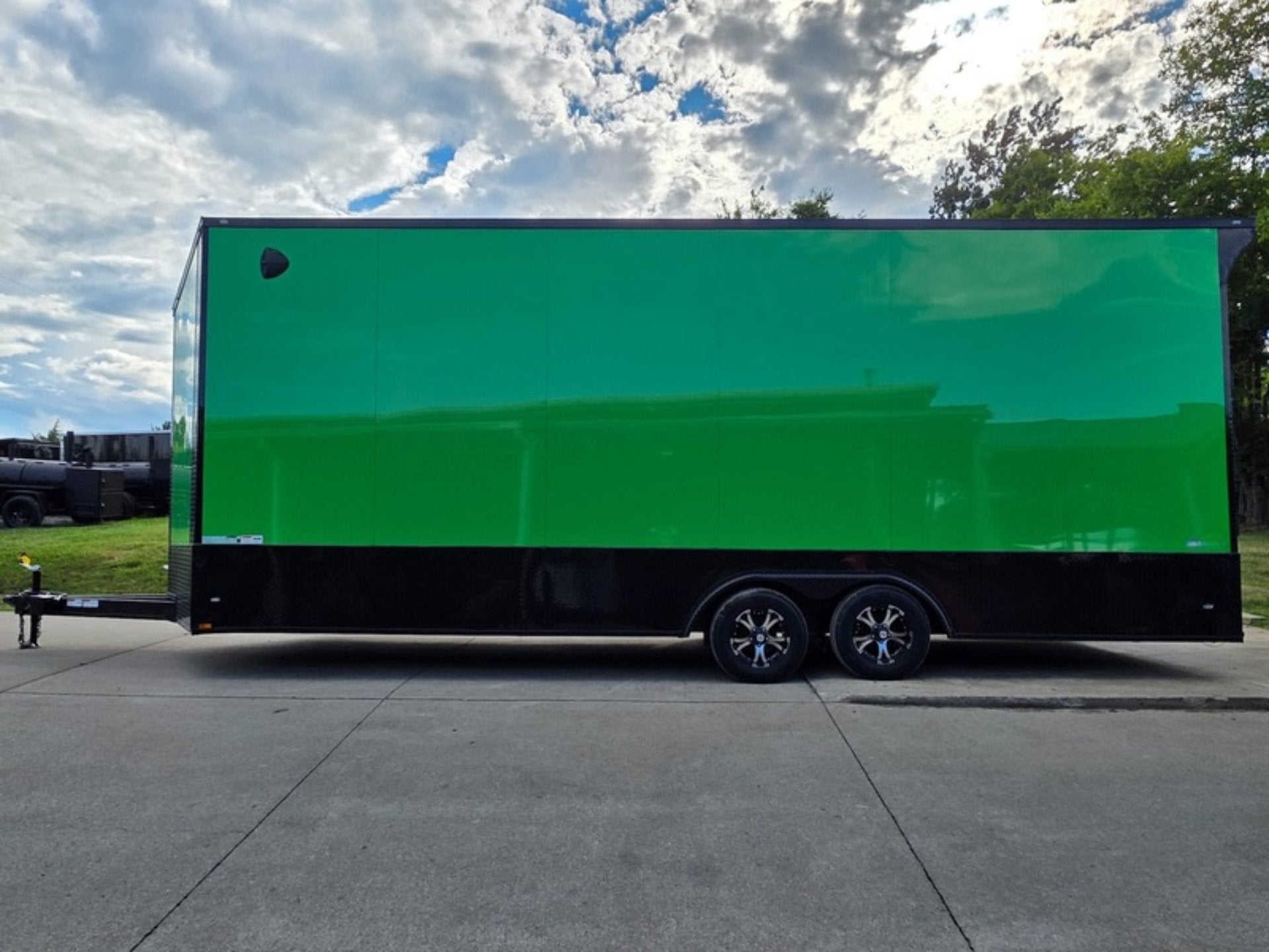 8.5×24 Lime Green w/ Blackout V-Nose Car Hauler Enclosed Trailer 9ft Interior (2) 5,200lb Axles - Image 4