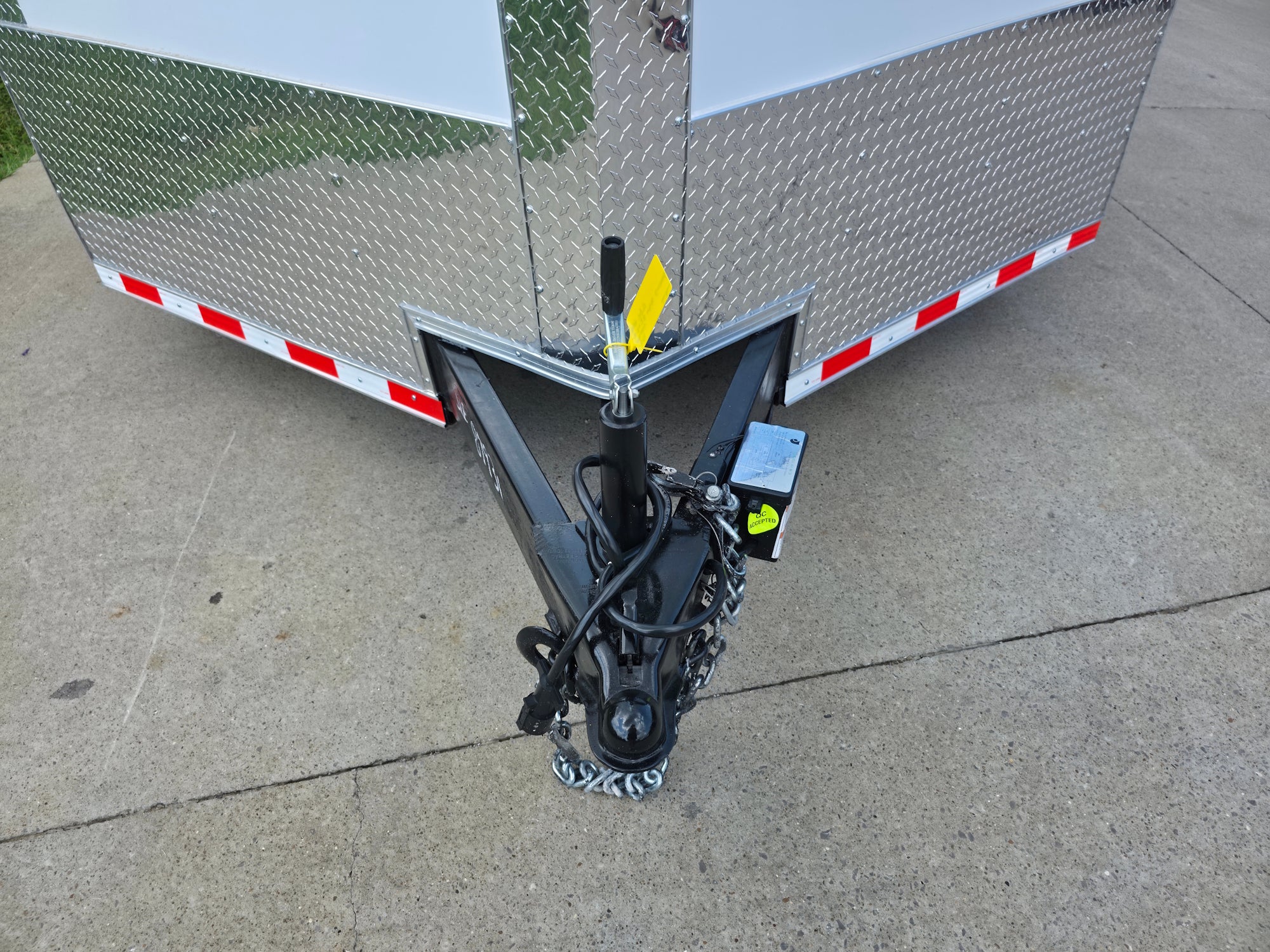 8.5×28 V Nose White Enclosed Trailer 7,000lb Axles Silver ATP - Image 13