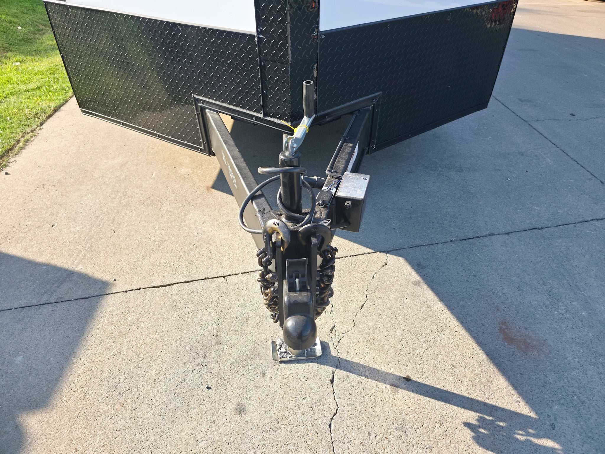 8.5×20 White V-Nose Enclosed Trailer with Blackout Pkg 9′ Interior (2) 10,000LB Axles - Image 13