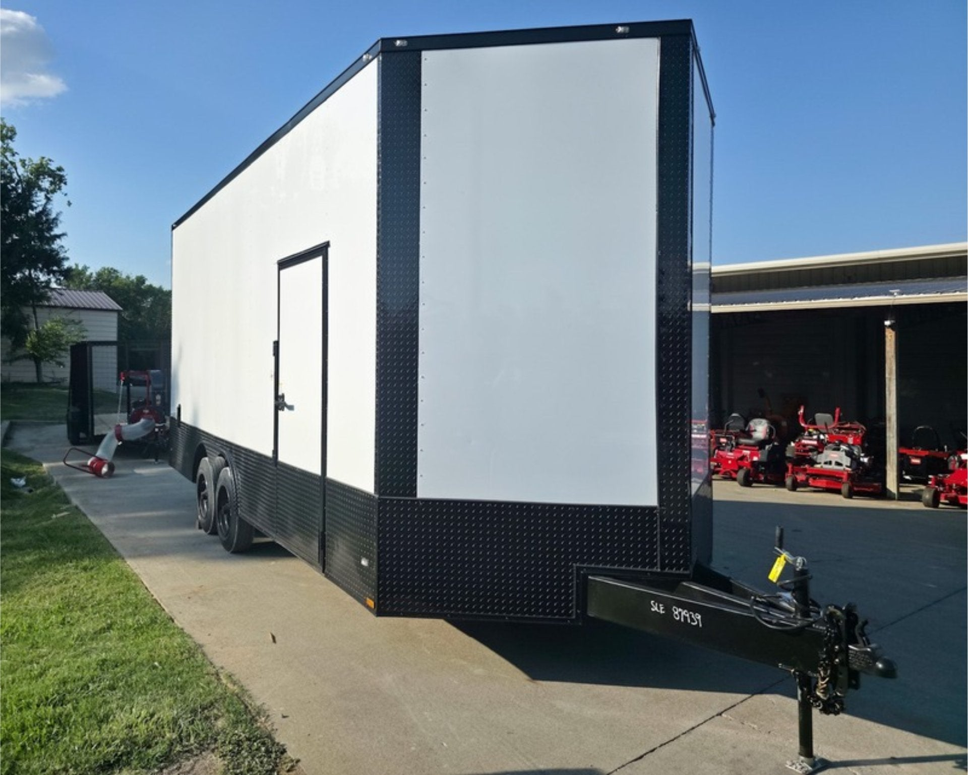 8.5×20 White V-Nose Enclosed Trailer with Blackout Pkg 9′ Interior (2) 10,000LB Axles