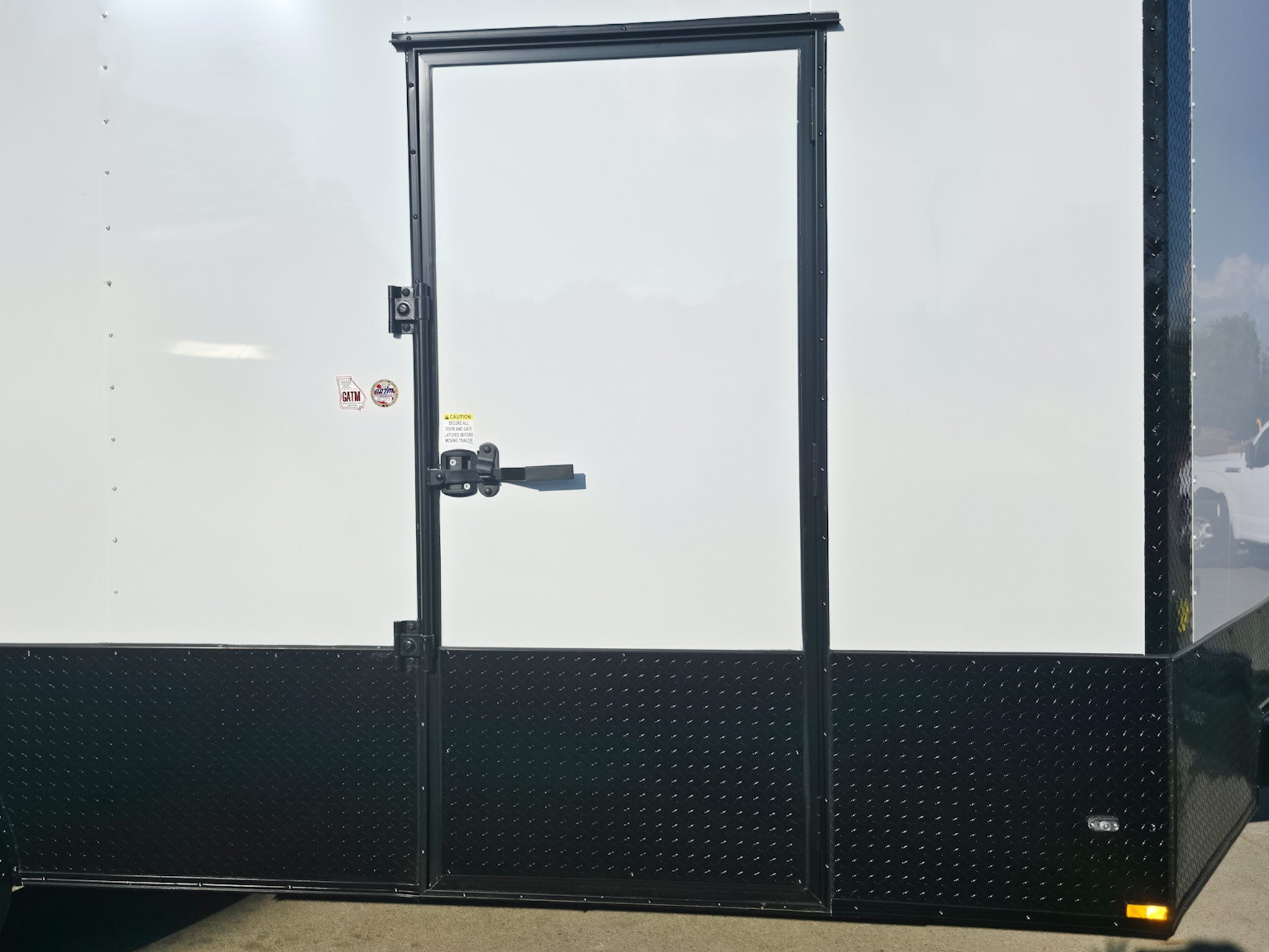 8.5×20 White V-Nose Enclosed Trailer with Blackout Pkg 9′ Interior (2) 10,000LB Axles - Image 12