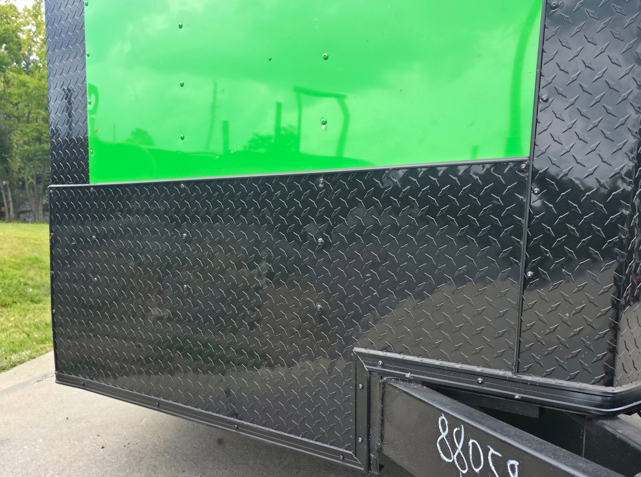 8.5×24 V Nose Neon Green Enclosed Trailer (2) 5200 LB Axles With Brakes 7 Ft Interior Height With Black Out Package - Image 15