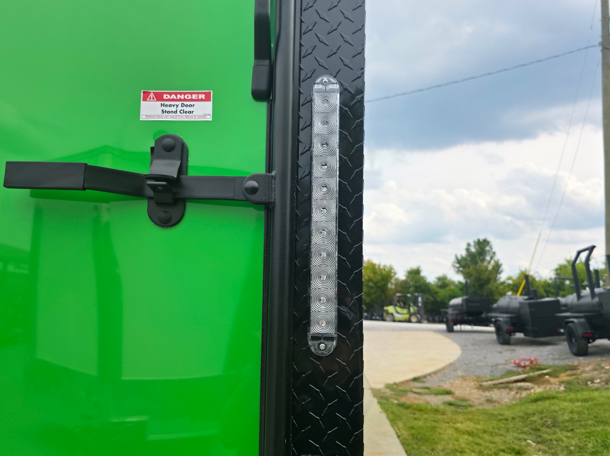 8.5×24 V Nose Neon Green Enclosed Trailer (2) 5200 LB Axles With Brakes 7 Ft Interior Height With Black Out Package - Image 17
