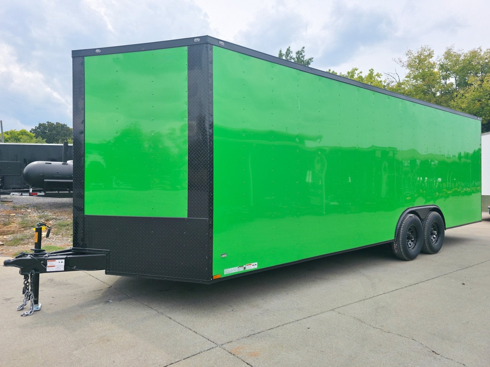 8.5×24 V Nose Neon Green Enclosed Trailer (2) 5200 LB Axles With Brakes 7 Ft Interior Height With Black Out Package - Image 2