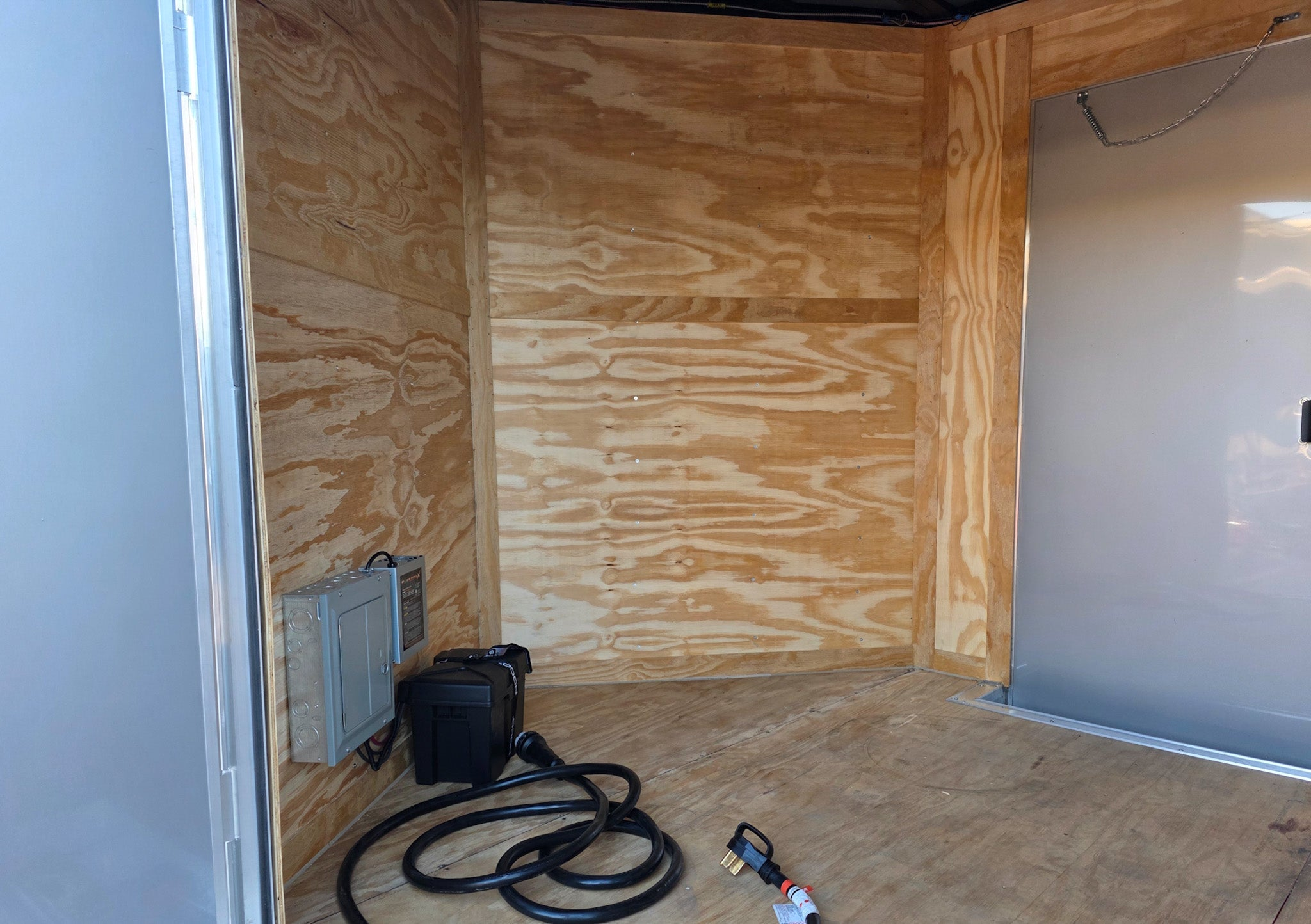 8.5×18 Indigo Enclosed Trailer Hybrid V-Nose with Roof (2)5,200LB Axles - Image 16
