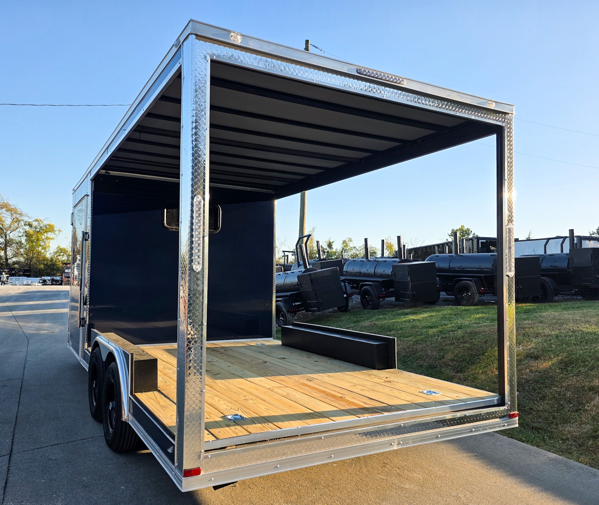 8.5×18 Indigo Enclosed Trailer Hybrid V-Nose with Roof (2)5,200LB Axles - Image 5