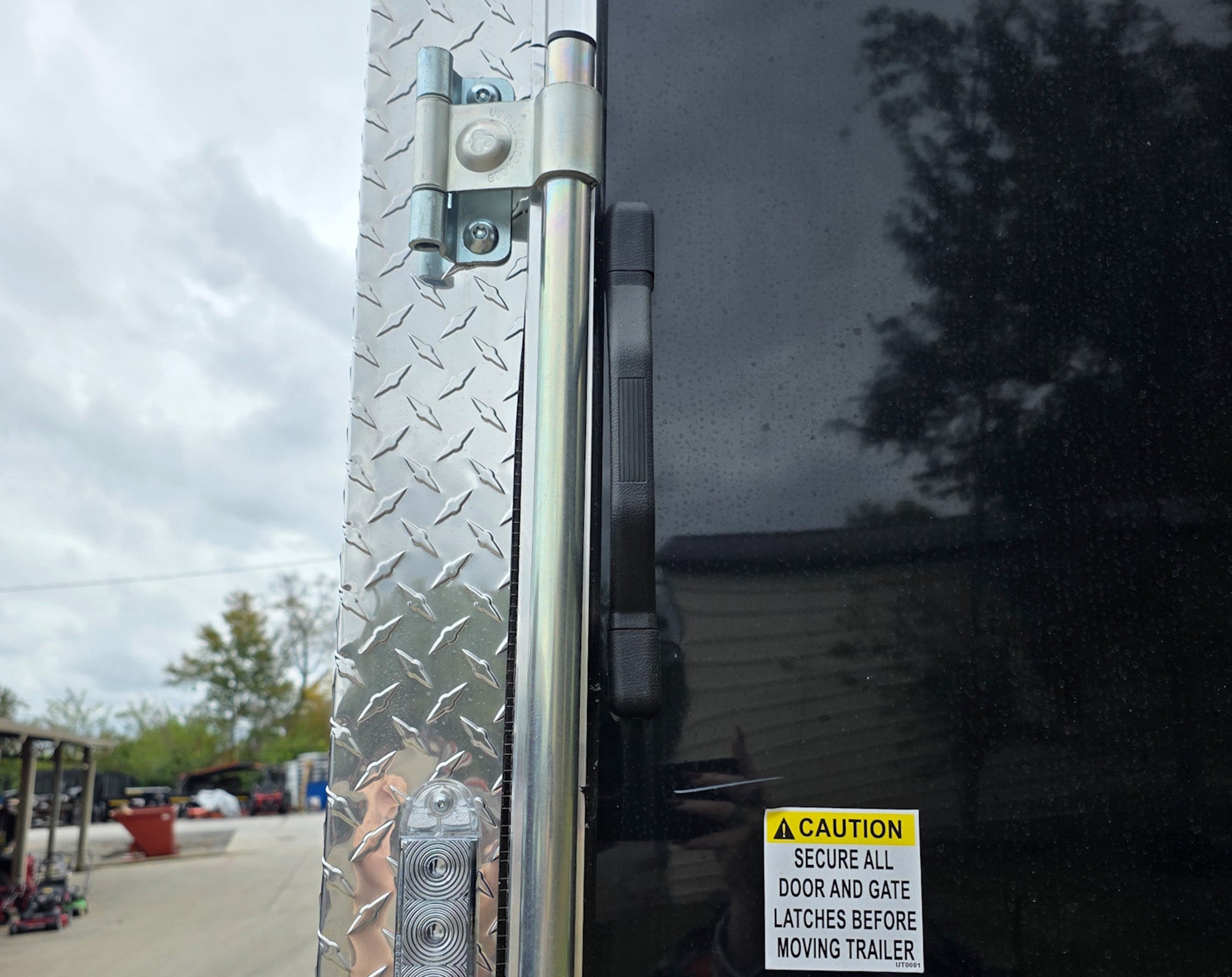 8.5X26 Gooseneck Enclosed Trailer with 9′ Interior (3) 7,000lb Axles - Image 17