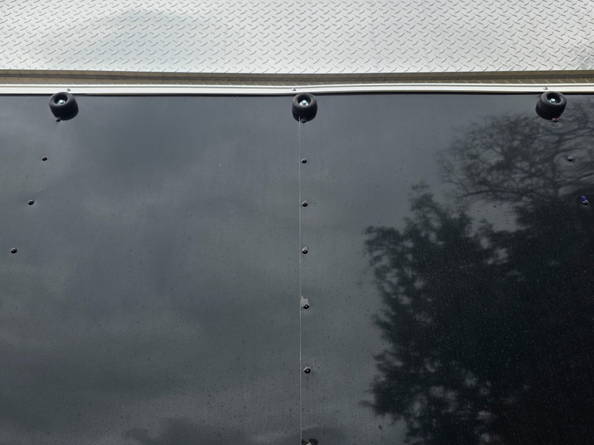 8.5X26 Gooseneck Enclosed Trailer with 9′ Interior (3) 7,000lb Axles - Image 18