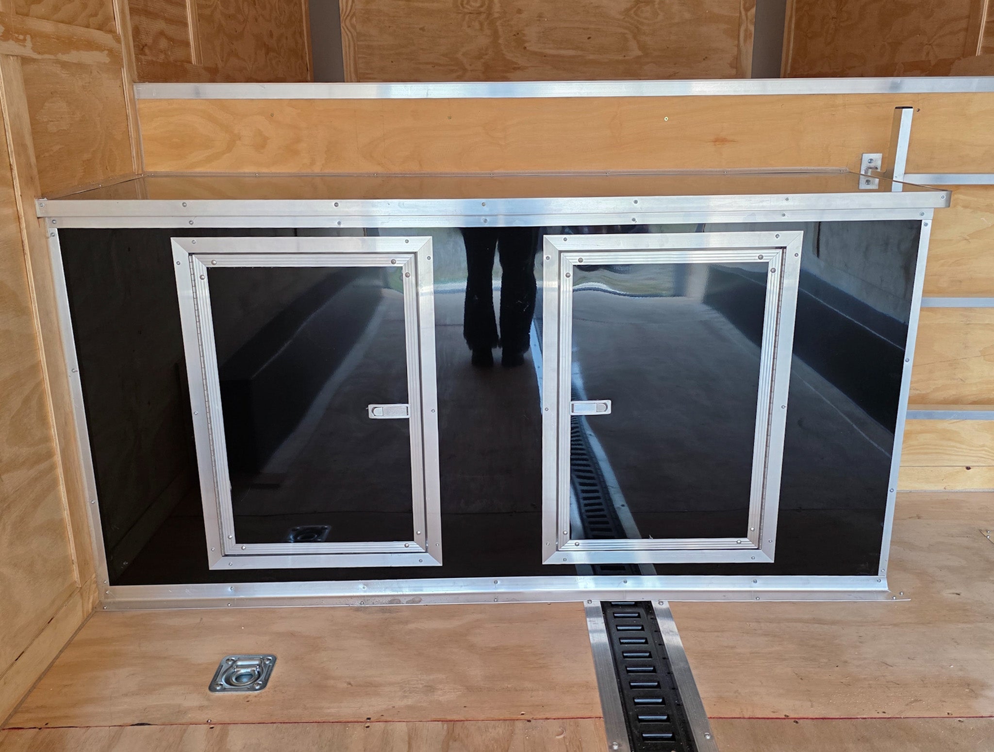 8.5X26 Gooseneck Enclosed Trailer with 9′ Interior (3) 7,000lb Axles - Image 27