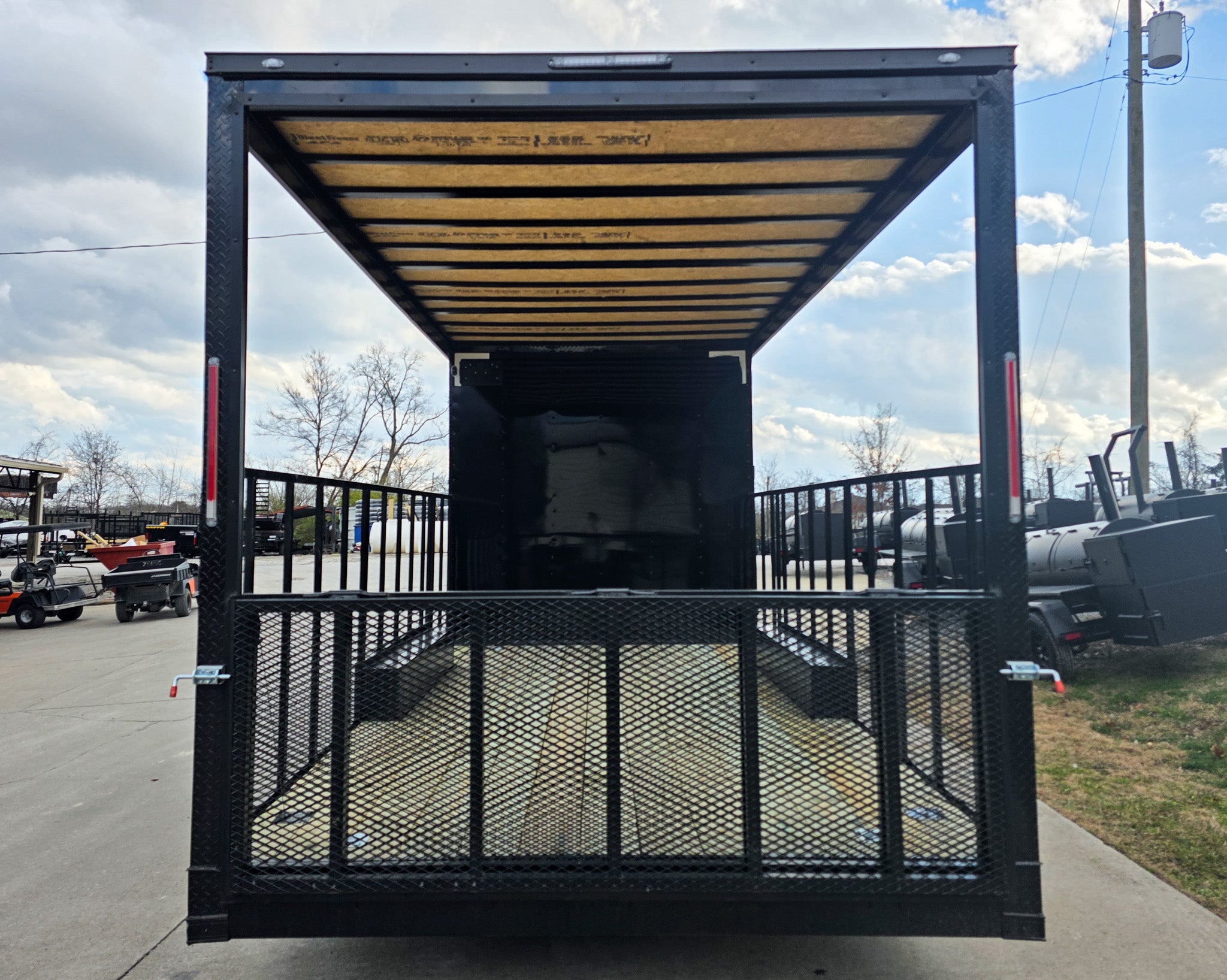 8.5×24 Black Hybrid Enclosed Trailer (2) 5,200lb Axles 10K GVWR - Image 8