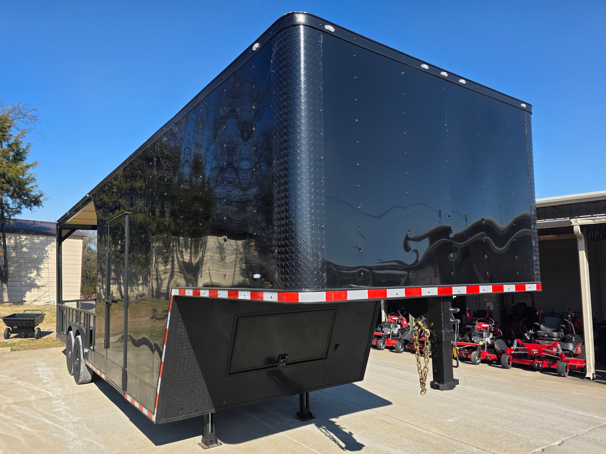 8.5′ X 32′ Gooseneck Hybrid Enclosed Trailer and 16′ Porch With Fold Out Gate - Image 4