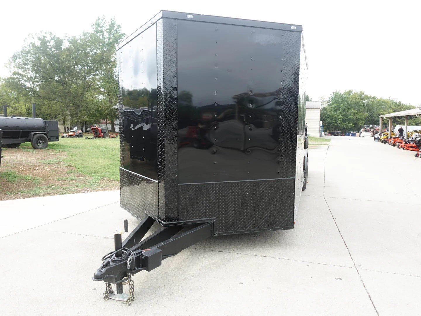 8.5×24 Hybrid Enclosed Trailer V-Nose (2) 7,000lb Axles Storage - Image 3