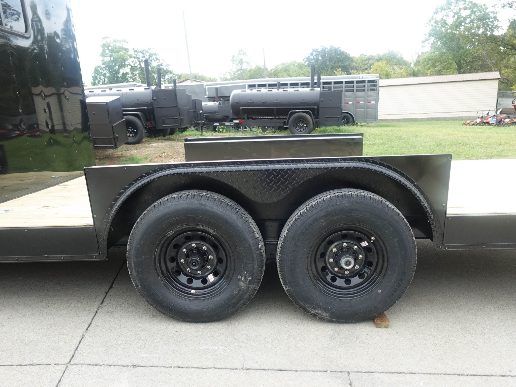 8.5×24 Hybrid Enclosed Trailer V-Nose (2) 7,000lb Axles Storage - Image 9