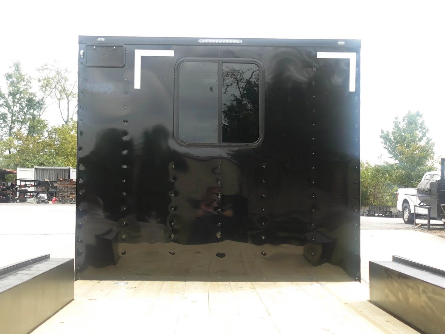 8.5×24 Hybrid Enclosed Trailer V-Nose (2) 7,000lb Axles Storage - Image 6