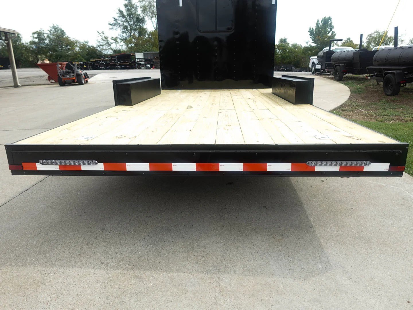 8.5×24 Hybrid Enclosed Trailer V-Nose (2) 7,000lb Axles Storage - Image 7