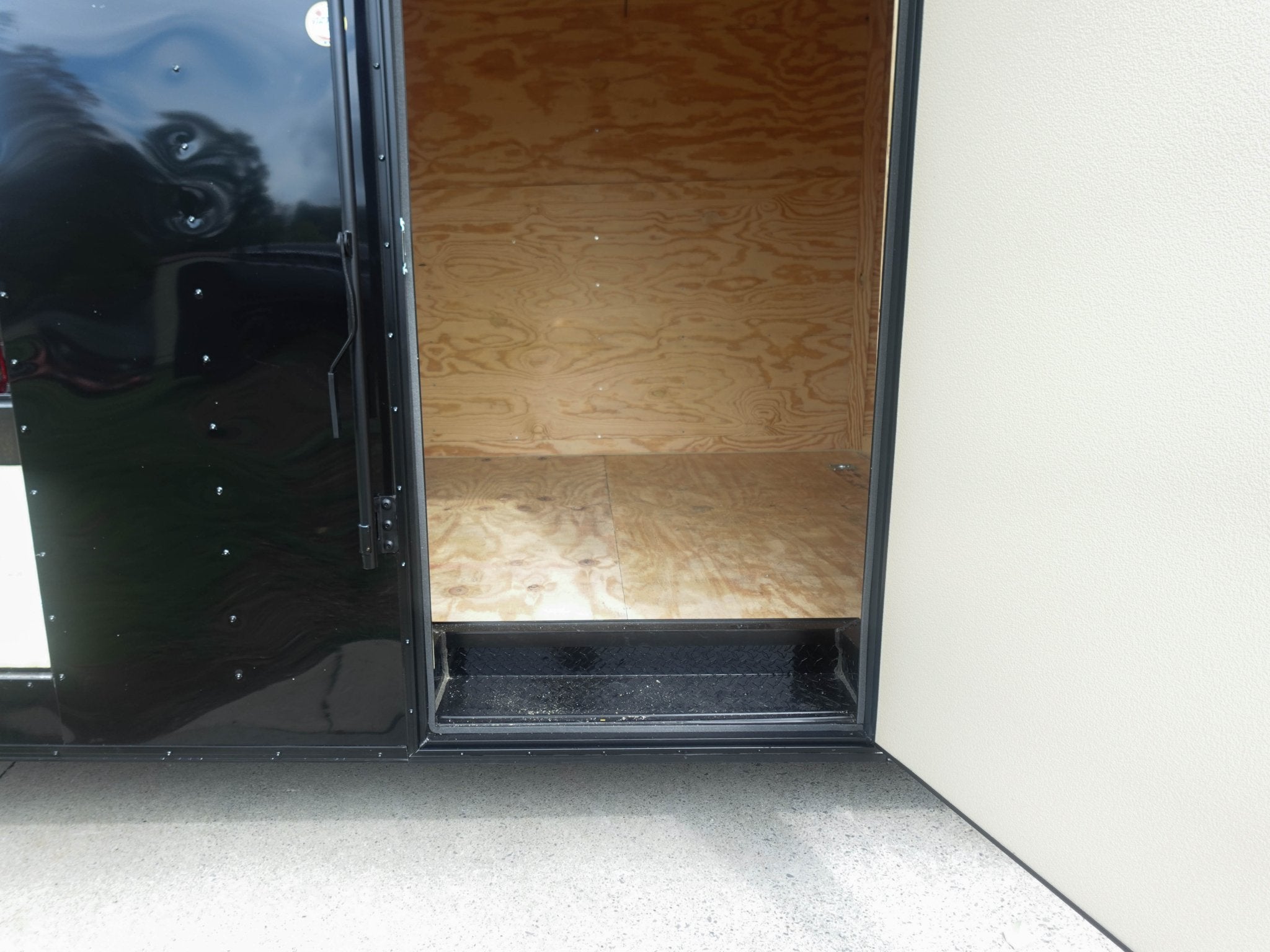 8.5×24 Hybrid Enclosed Trailer V-Nose (2) 7,000lb Axles Storage - Image 12