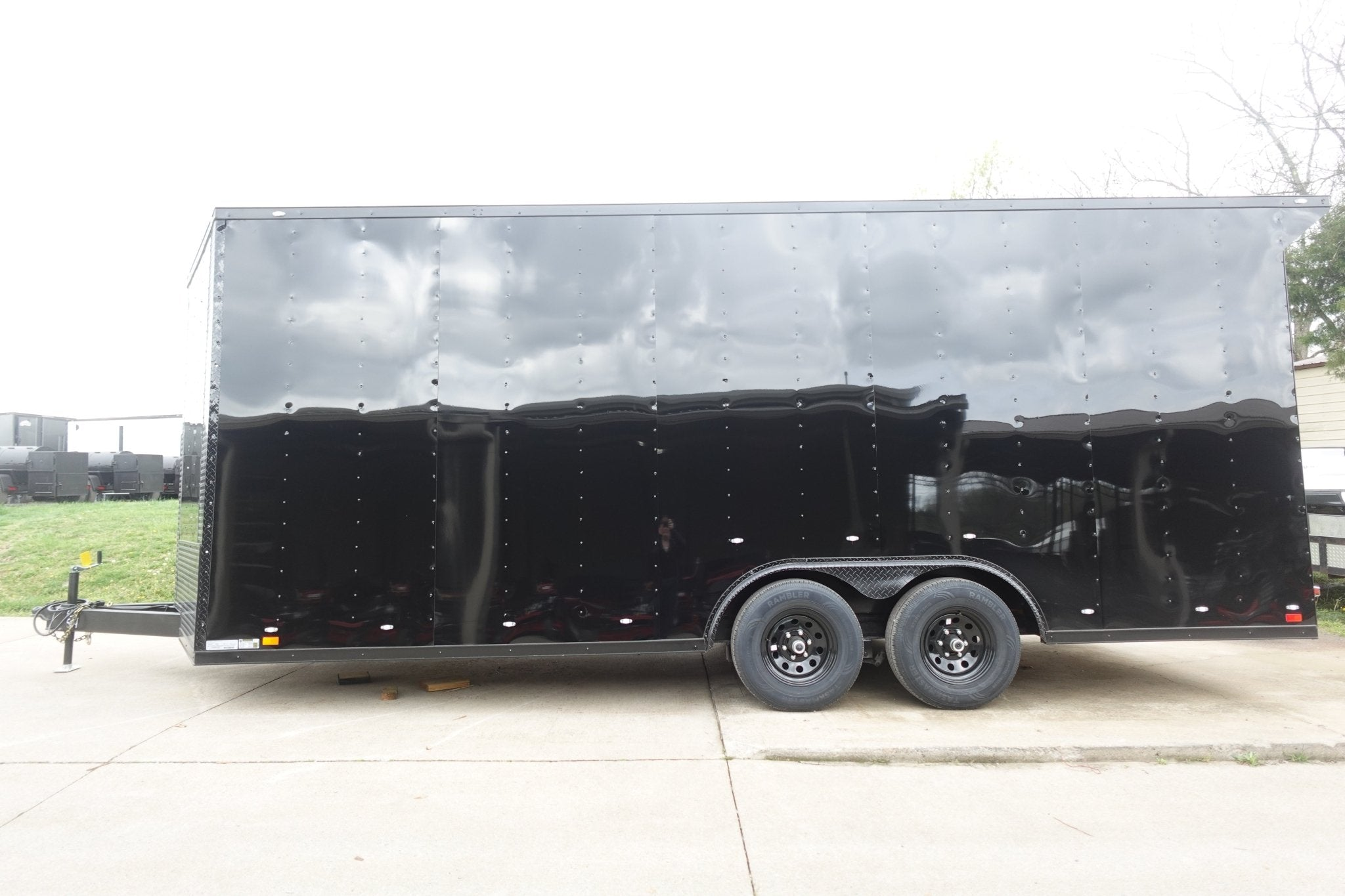 8.5×20 VNose Black with Black Out Trim Enclosed Trailer (2) 5200lb Axles With Brakes 7’6 Interior Height E-Track - Image 3