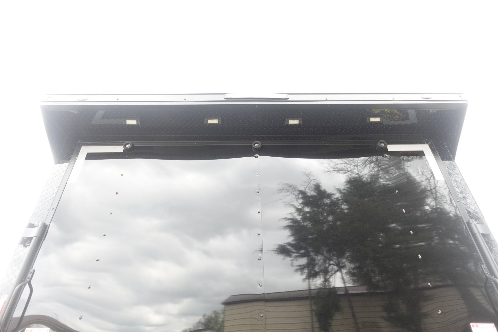 8.5×20 VNose Black with Black Out Trim Enclosed Trailer (2) 5200lb Axles With Brakes 7’6 Interior Height E-Track - Image 5