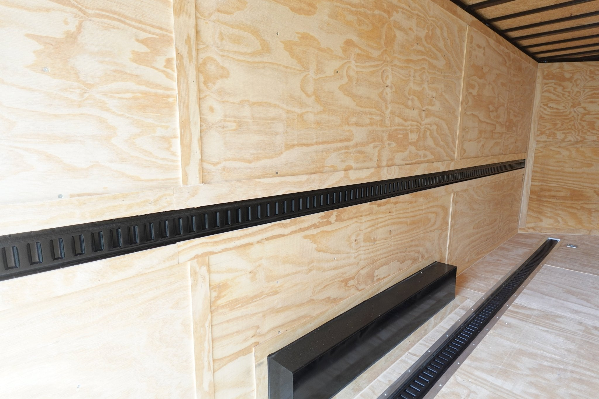 8.5×20 VNose Black with Black Out Trim Enclosed Trailer (2) 5200lb Axles With Brakes 7’6 Interior Height E-Track - Image 14
