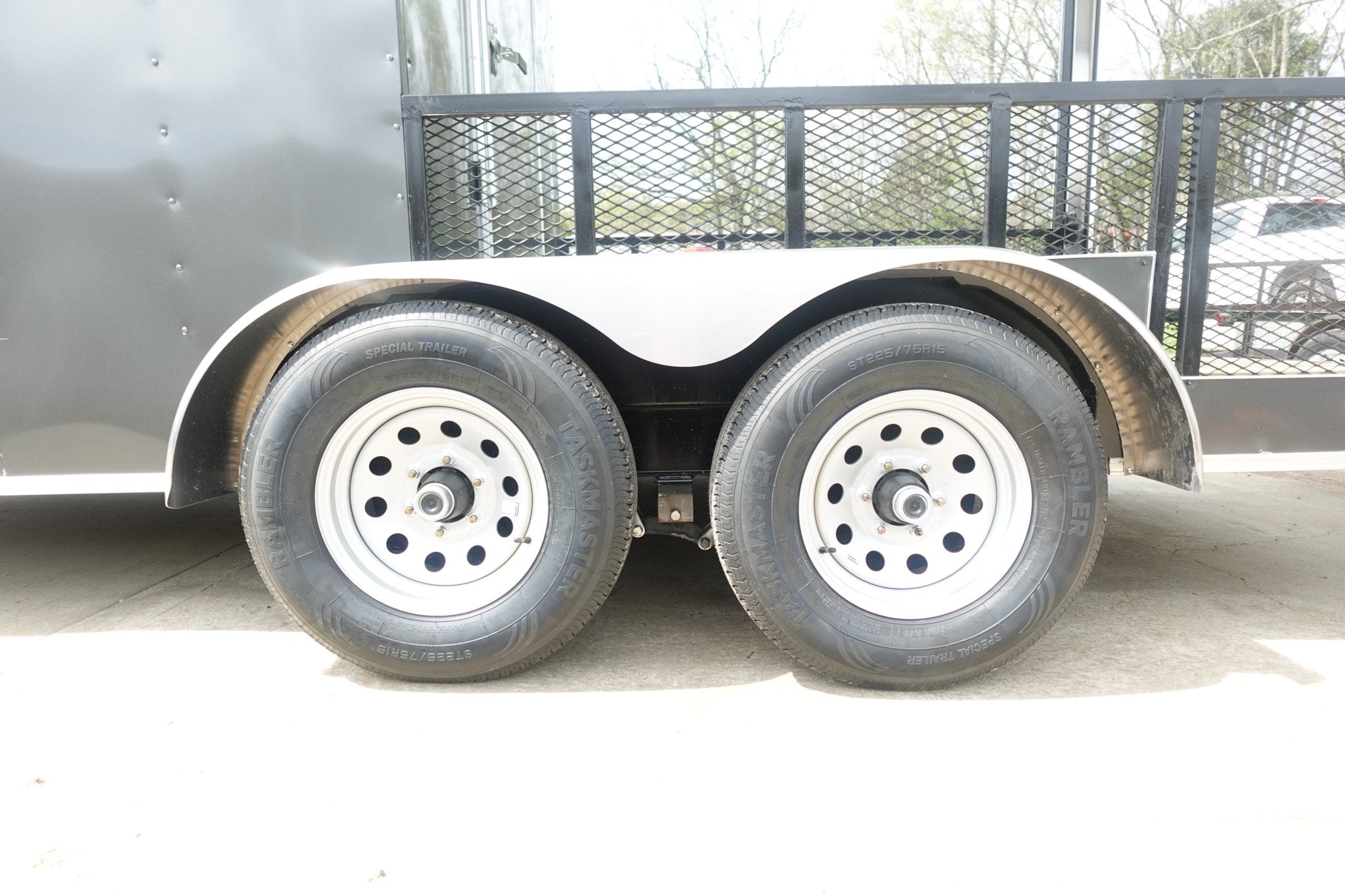 7×16 Charcoal V Nose Hybrid Enclosed Trailer (2) 5200lb Axles with Brakes - Image 14