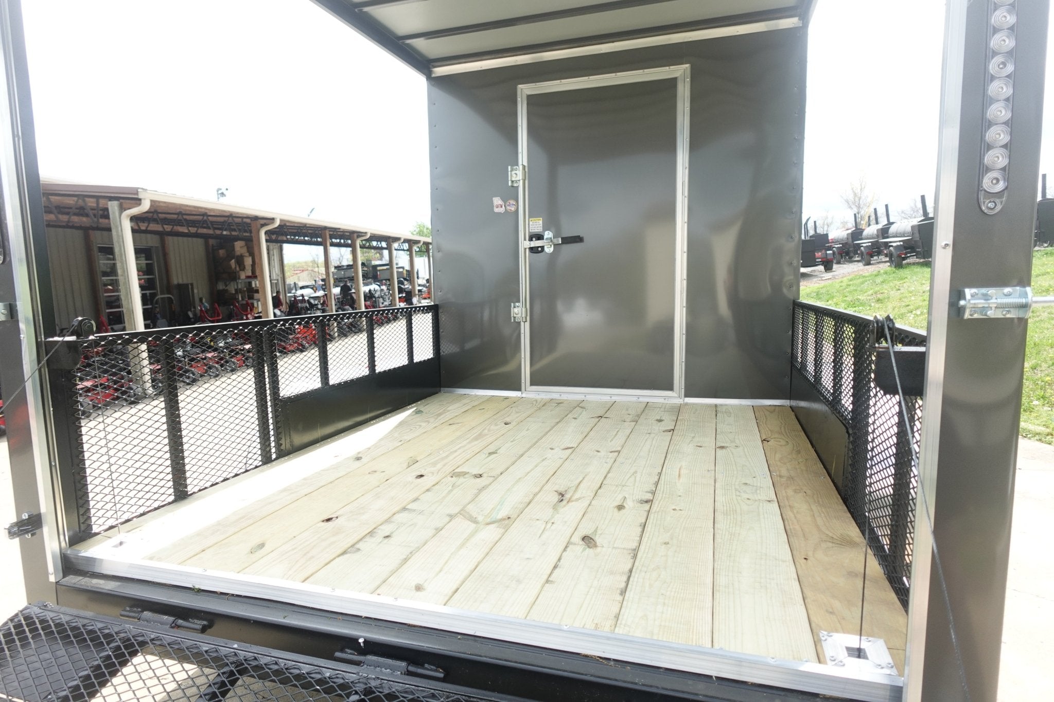 7×16 Charcoal V Nose Hybrid Enclosed Trailer (2) 5200lb Axles with Brakes - Image 9