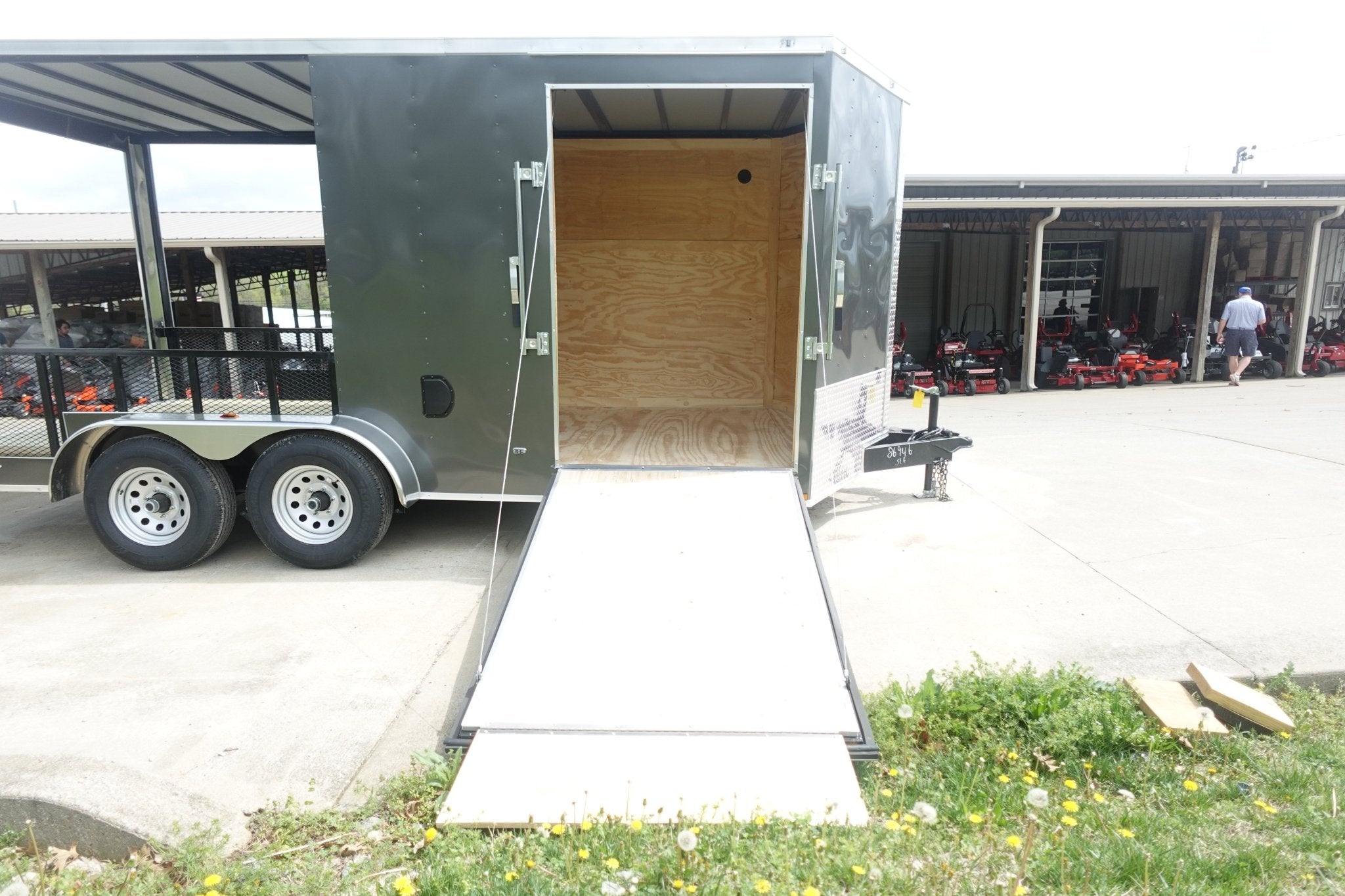 7×16 Charcoal V Nose Hybrid Enclosed Trailer (2) 5200lb Axles with Brakes - Image 11