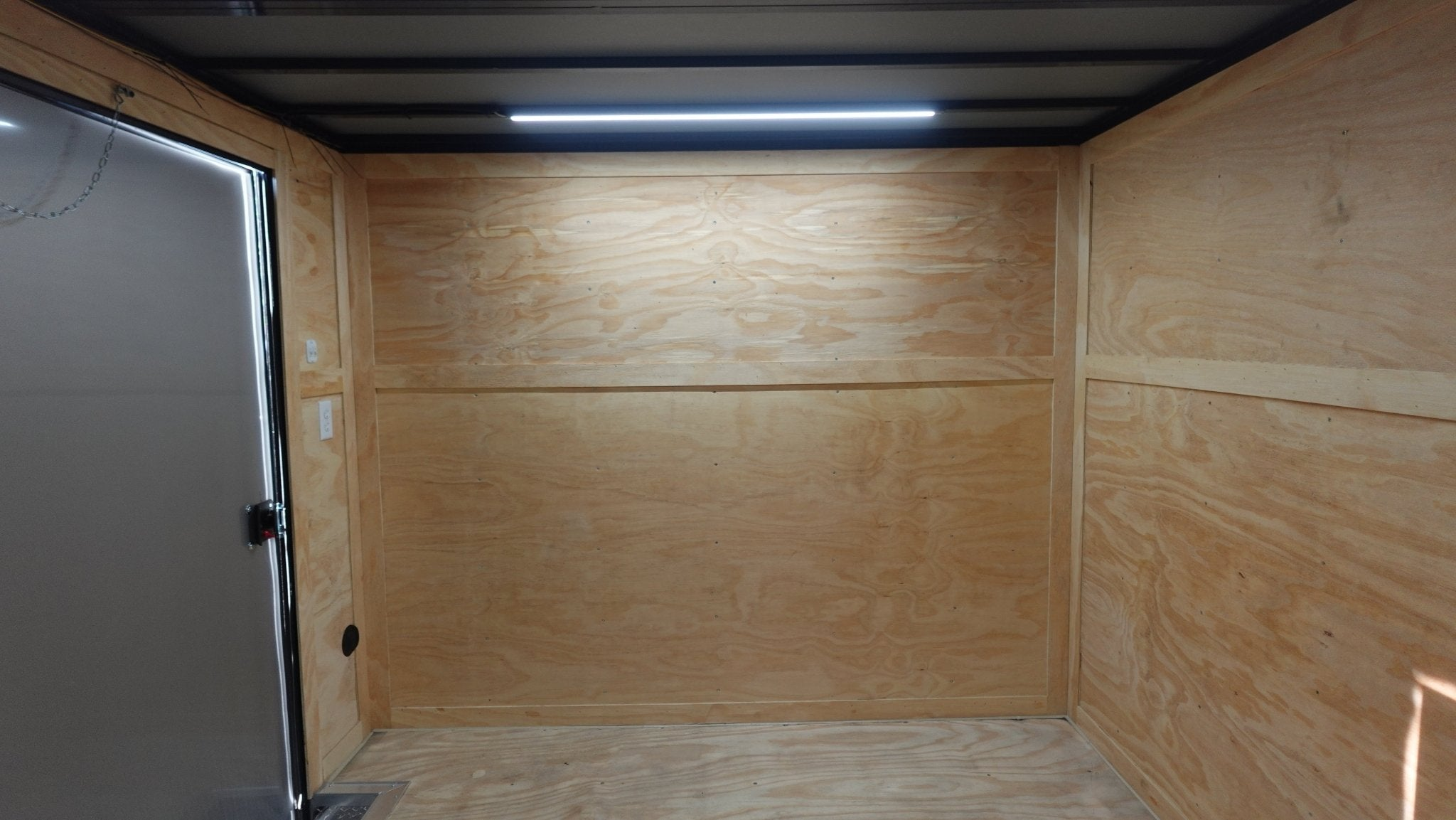 8.5×20 Charcoal Blackout Trim VNose Hybrid Enclosed Trailer Roof (2) 3500lb Axles 50 AMP Electrical Package - Image 21