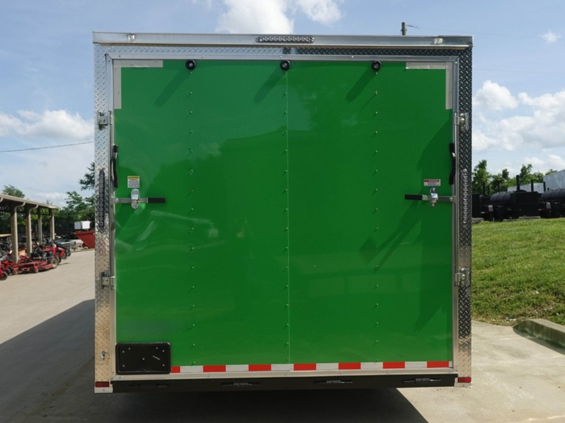 8.5×24 V Nose Neon Green Enclosed Trailer (2) 5200 LB Axles With Brakes 7 Ft Interior Height - Image 7
