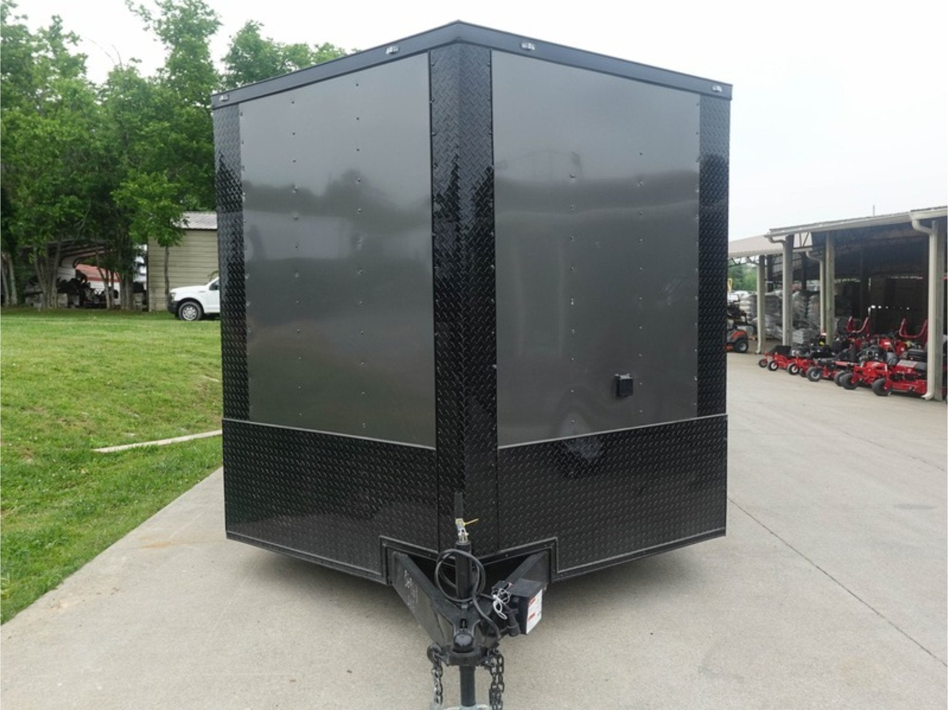 8.5×20 Charcoal Blackout Trim VNose Hybrid Enclosed Trailer Roof (2) 3500lb Axles 50 AMP Electrical Package - Image 2