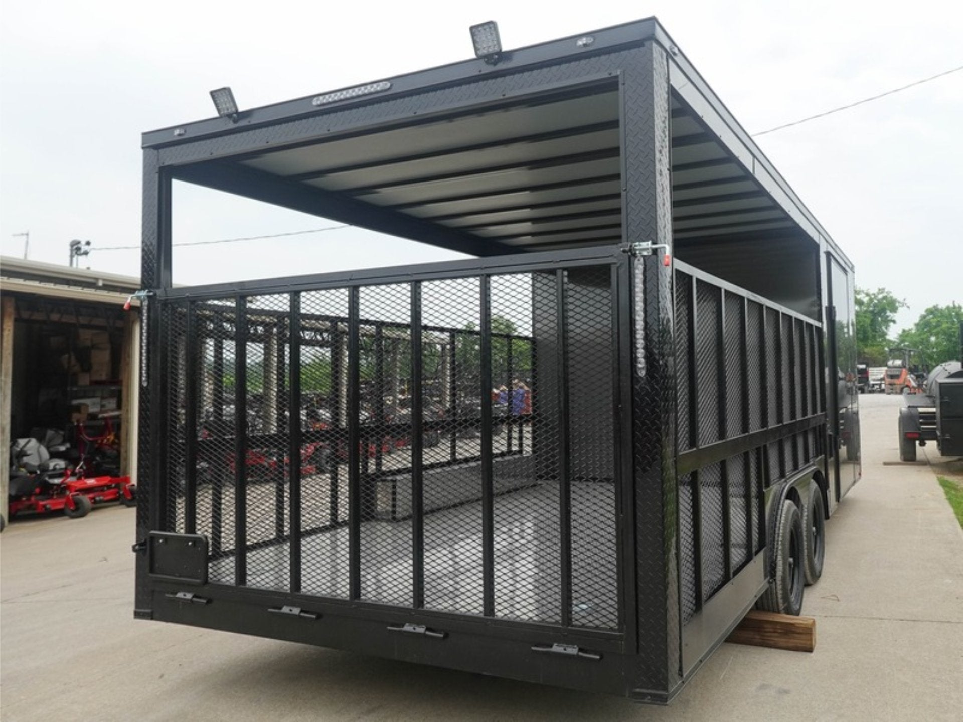 8.5×20 Charcoal Blackout Trim VNose Hybrid Enclosed Trailer Roof (2) 3500lb Axles 50 AMP Electrical Package - Image 8