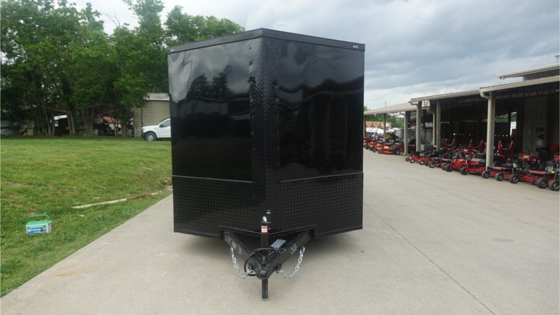 7×16 Enclosed Trailer Black V-Nose Blackout Pkg Tandem Axle Storage 6.4 Interior Height - Image 2