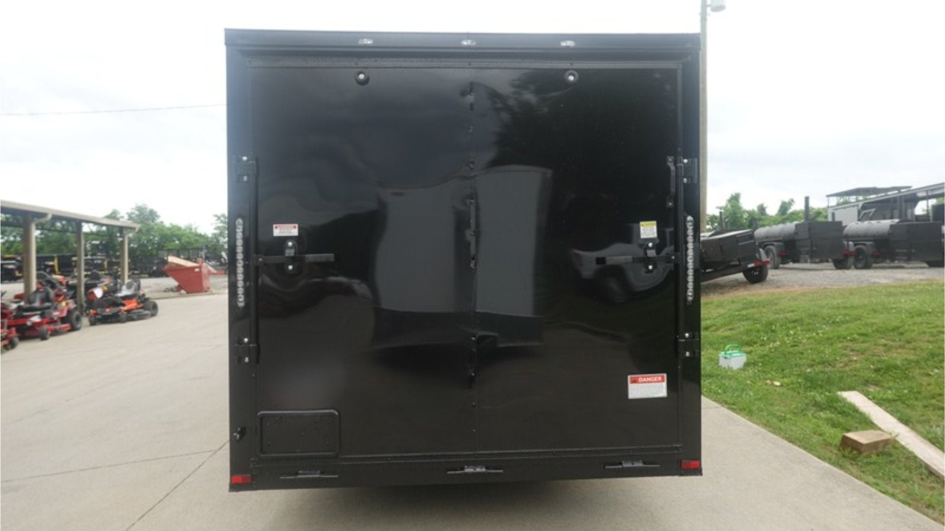 7×16 Enclosed Trailer Black V-Nose Blackout Pkg Tandem Axle Storage 6.4 Interior Height - Image 5