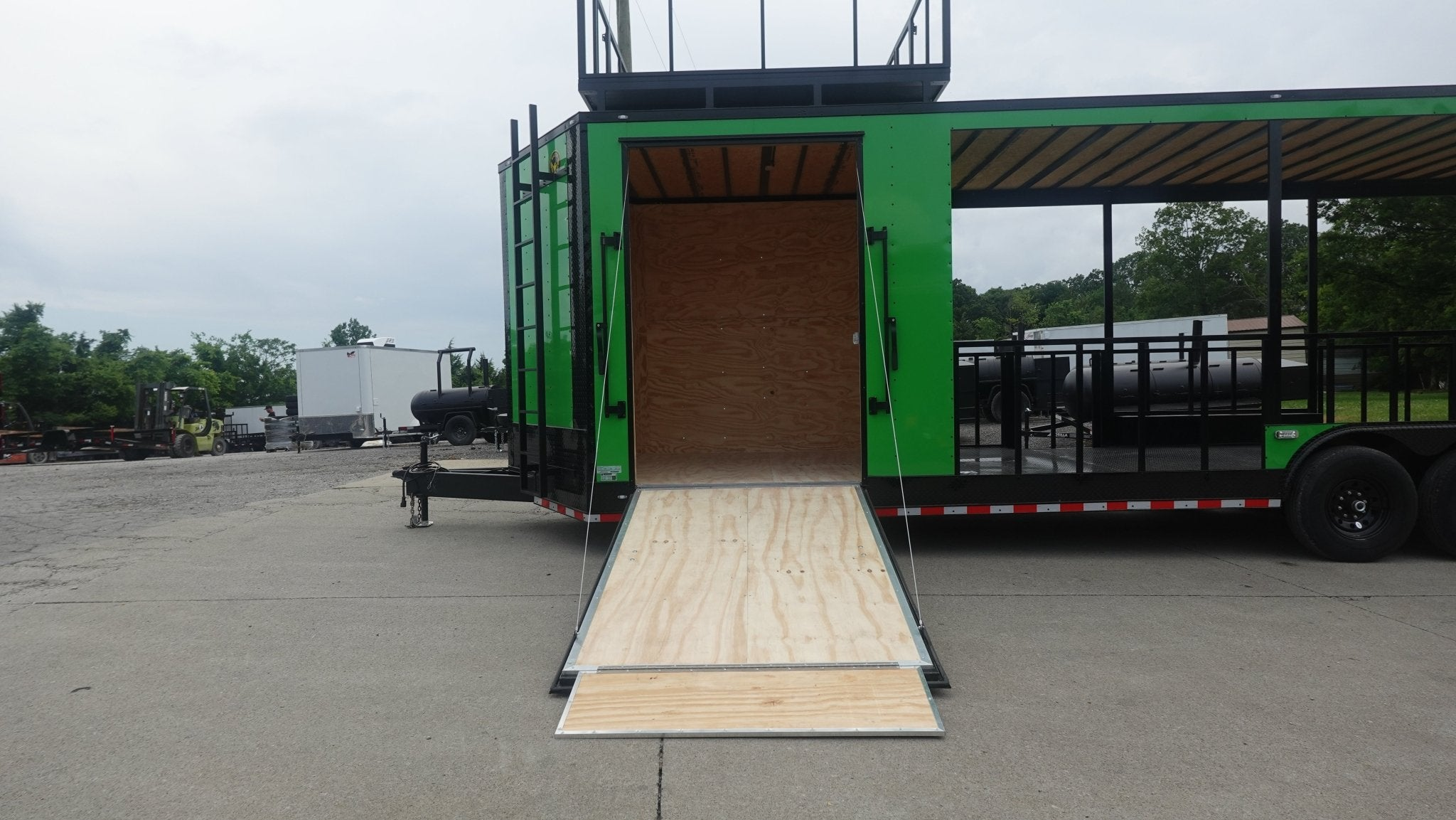 Enclosed Trailer 8.5′ X 30′ Lime Green Hybrid Drone and Equipment Hauler - Image 13