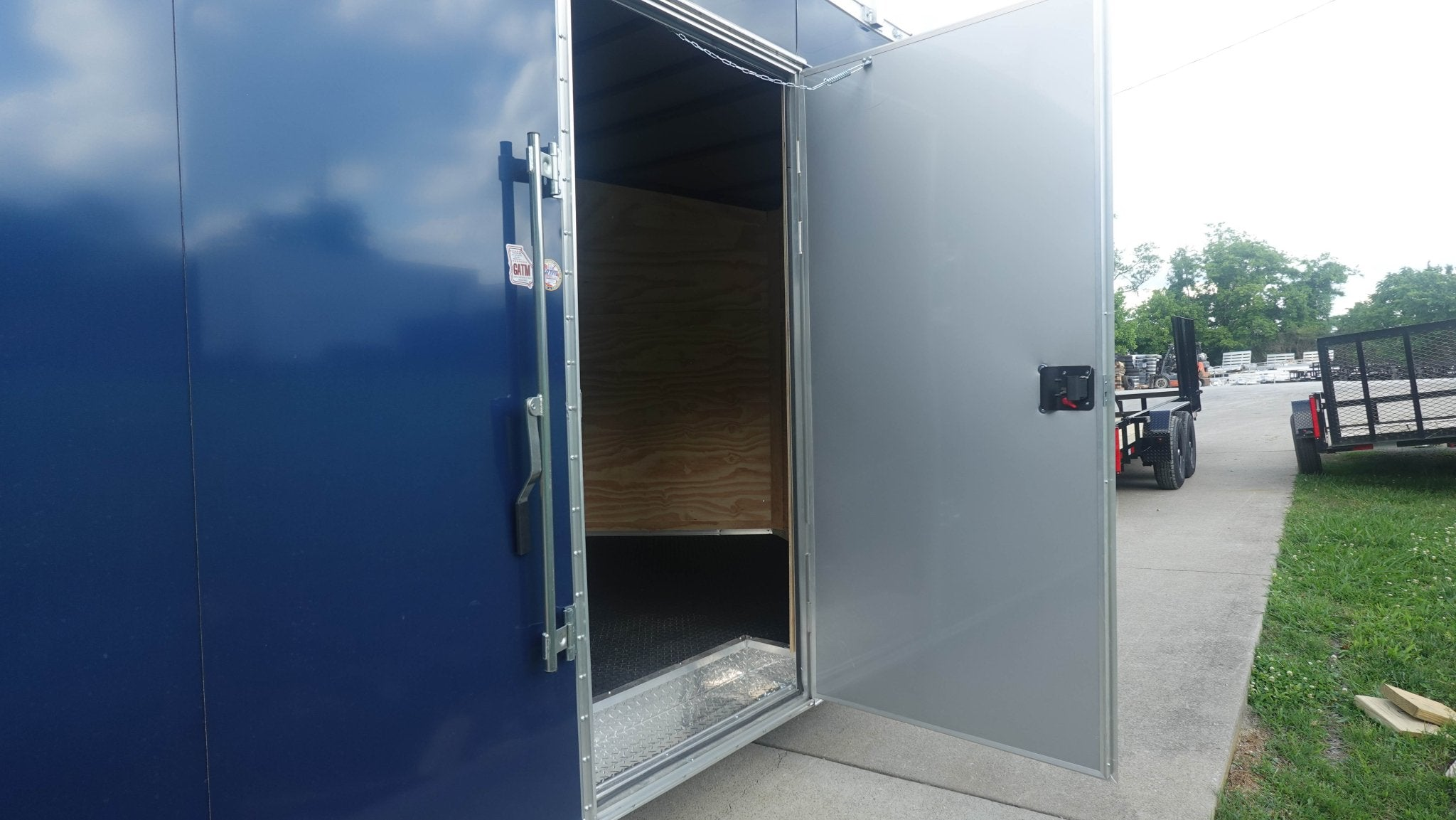 8.5×24 Blue V-Nose Slant Top Enclosed Trailer (2) 5200lb Axles Ladder Racks - Image 18