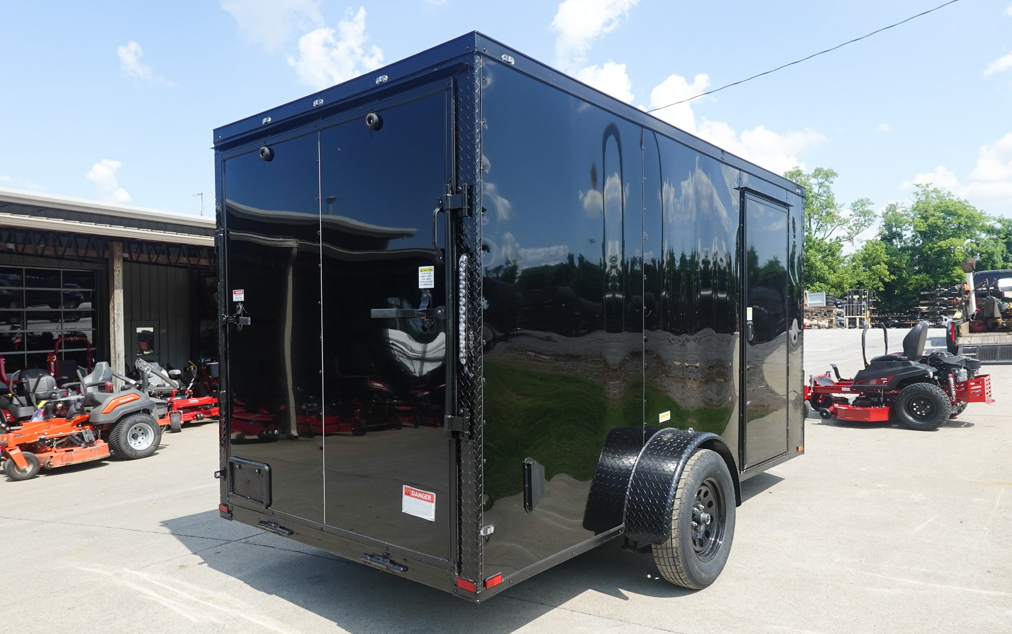 6×12 Enclosed Trailer Black V-Nose Blackout Package 3,500lb Axle Storage - Image 6