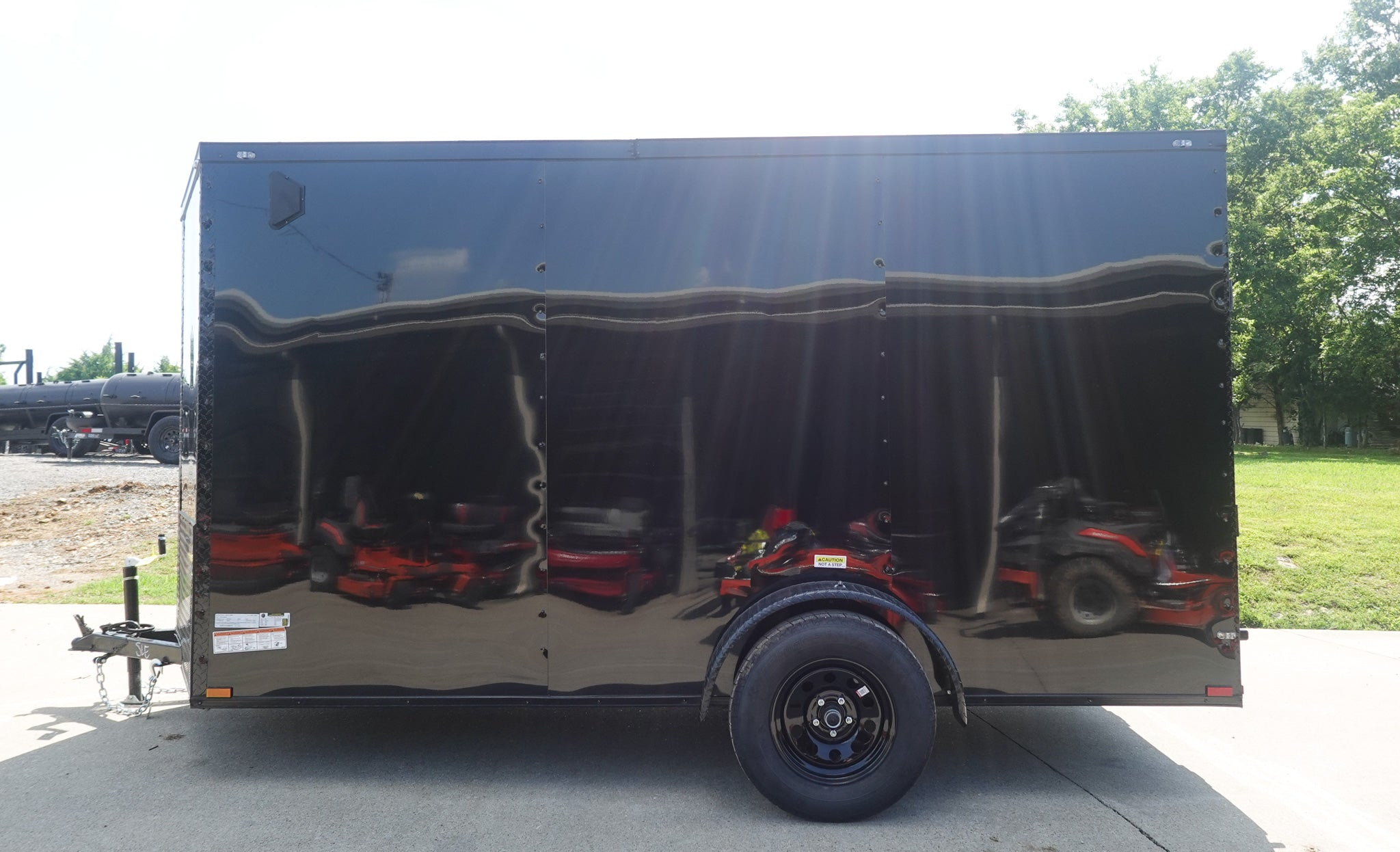 6×12 Enclosed Trailer Black V-Nose Blackout Package 3,500lb Axle Storage - Image 5