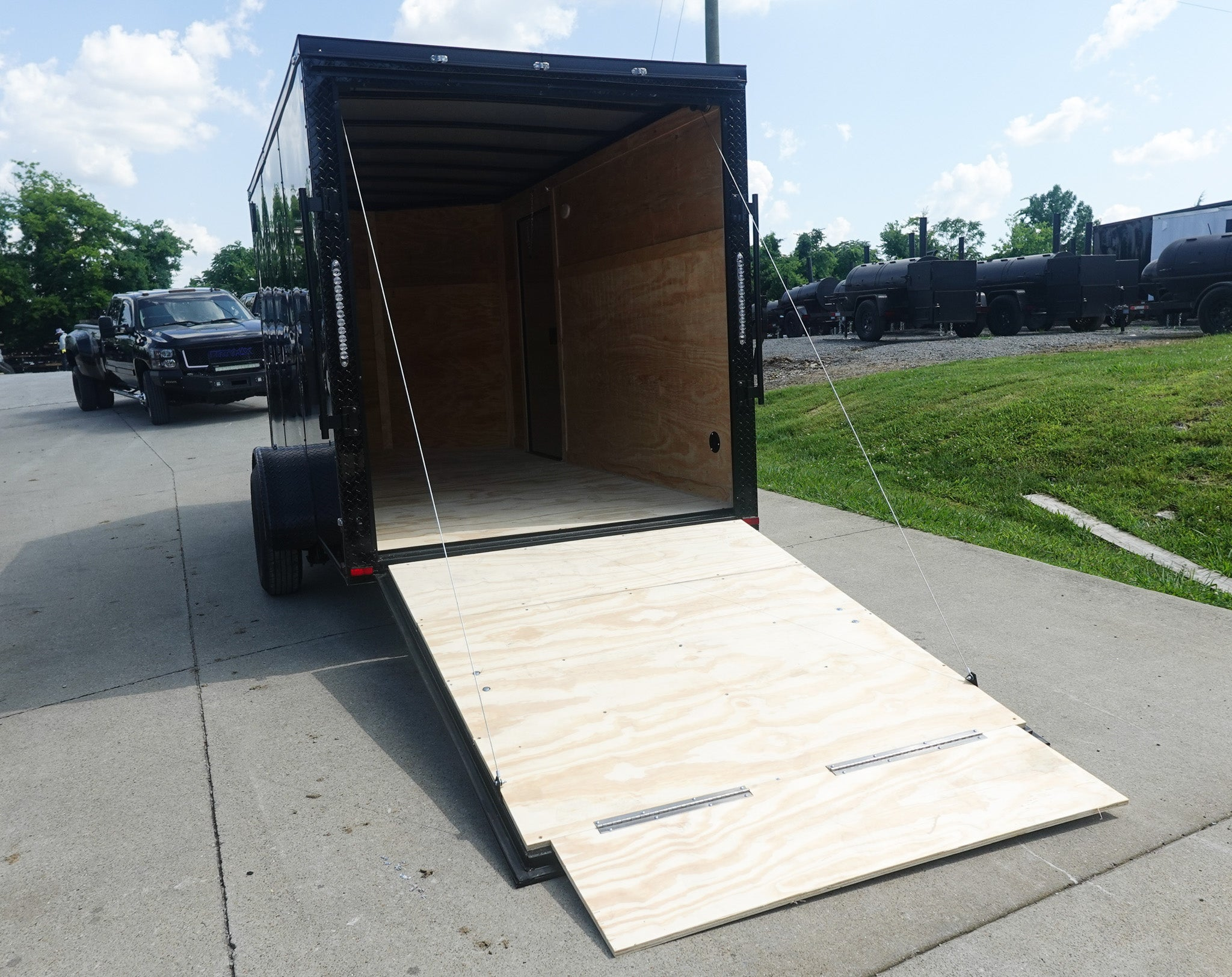 6×12 Enclosed Trailer Black V-Nose Blackout Package 3,500lb Axle Storage - Image 10