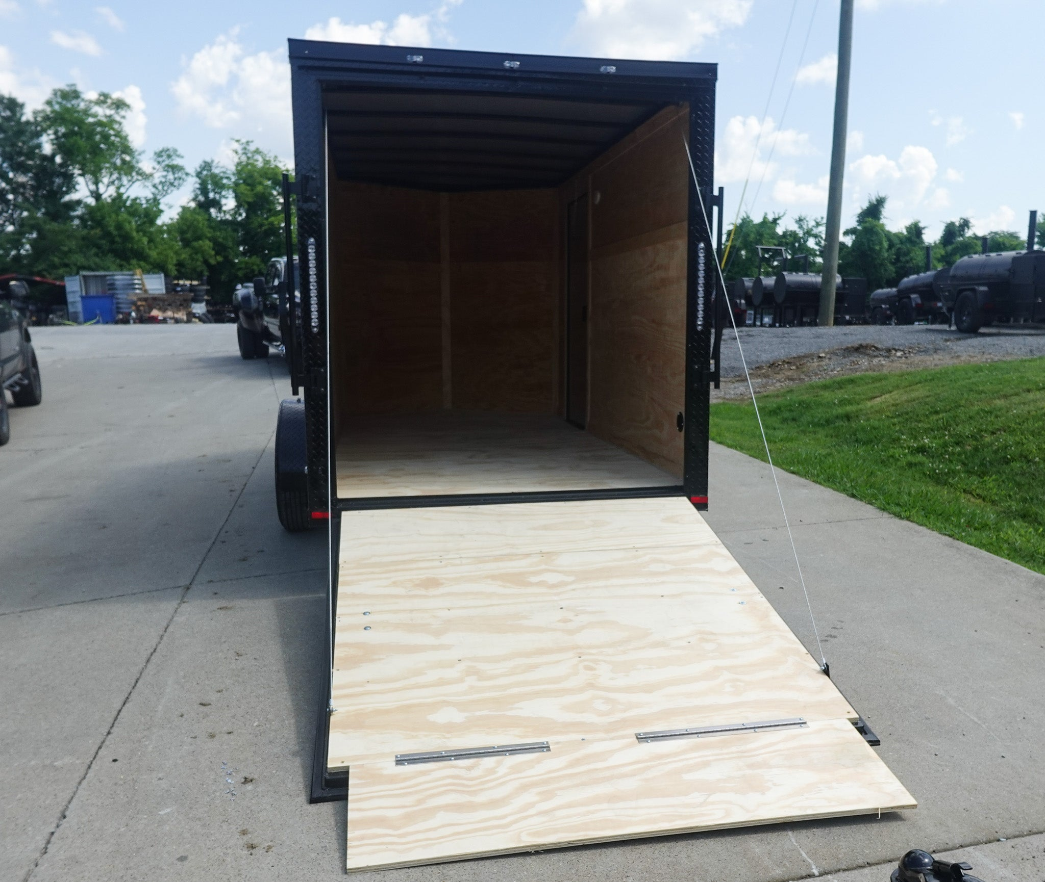 6×12 Enclosed Trailer Black V-Nose Blackout Package 3,500lb Axle Storage - Image 11