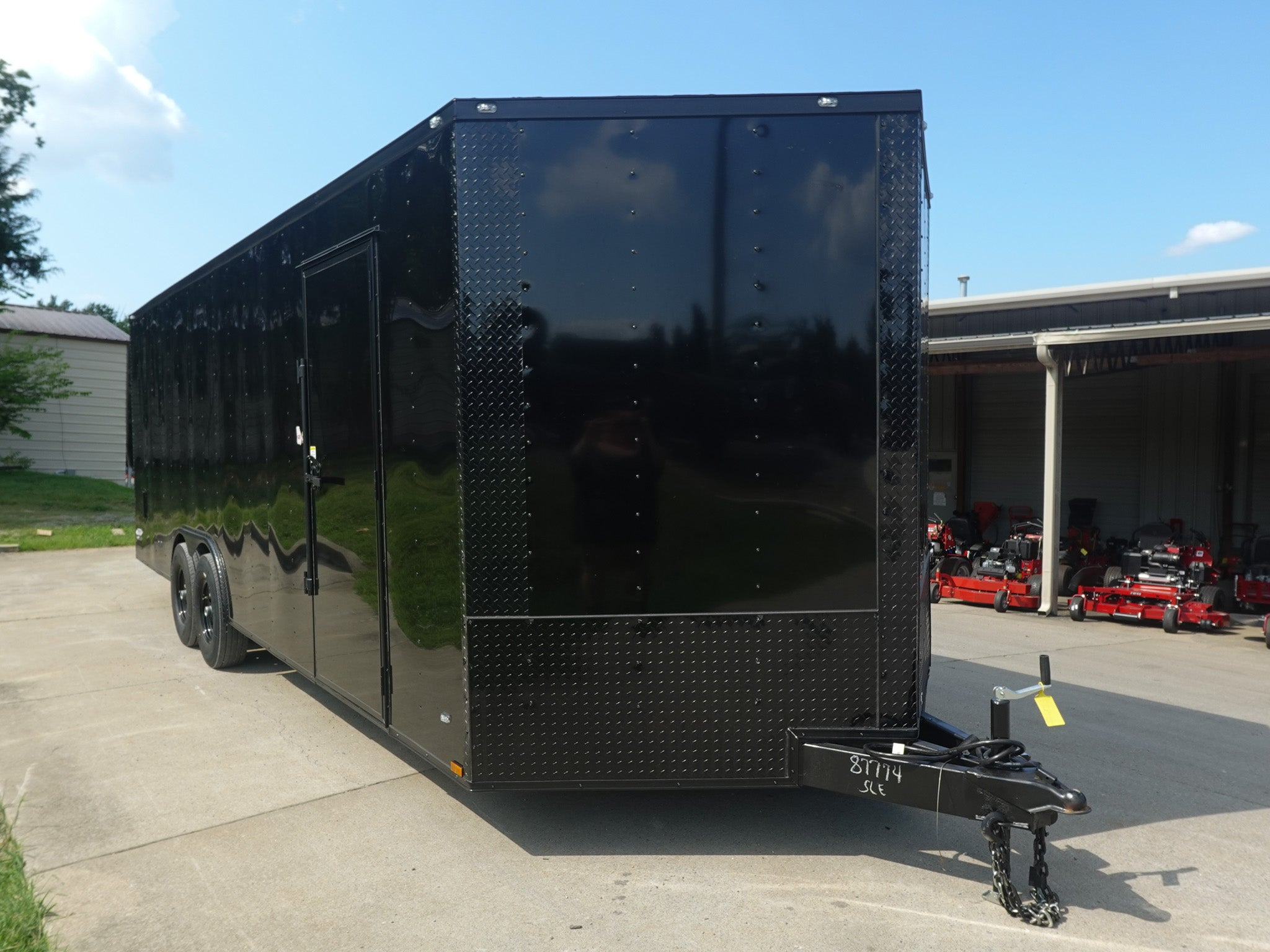 8.5×24 V-Nose Enclosed Trailer (2) 7000LB Axles with Wench Lift 14K GVWR - Image 3