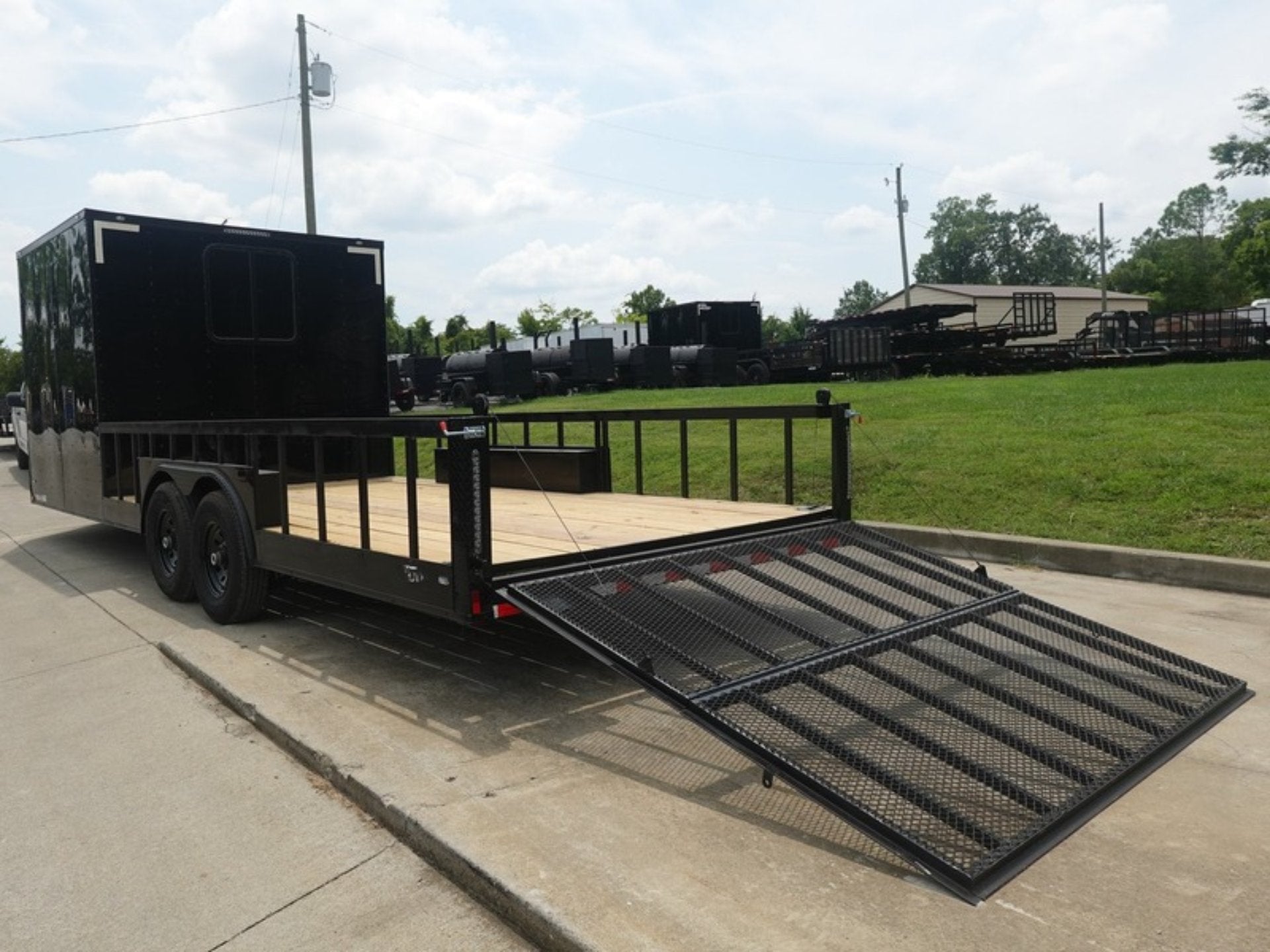 8.5×24 Black W/Black Out Hybrid Enclosed Trailer V-Nose (2) 7,000lb With Rails - Image 12