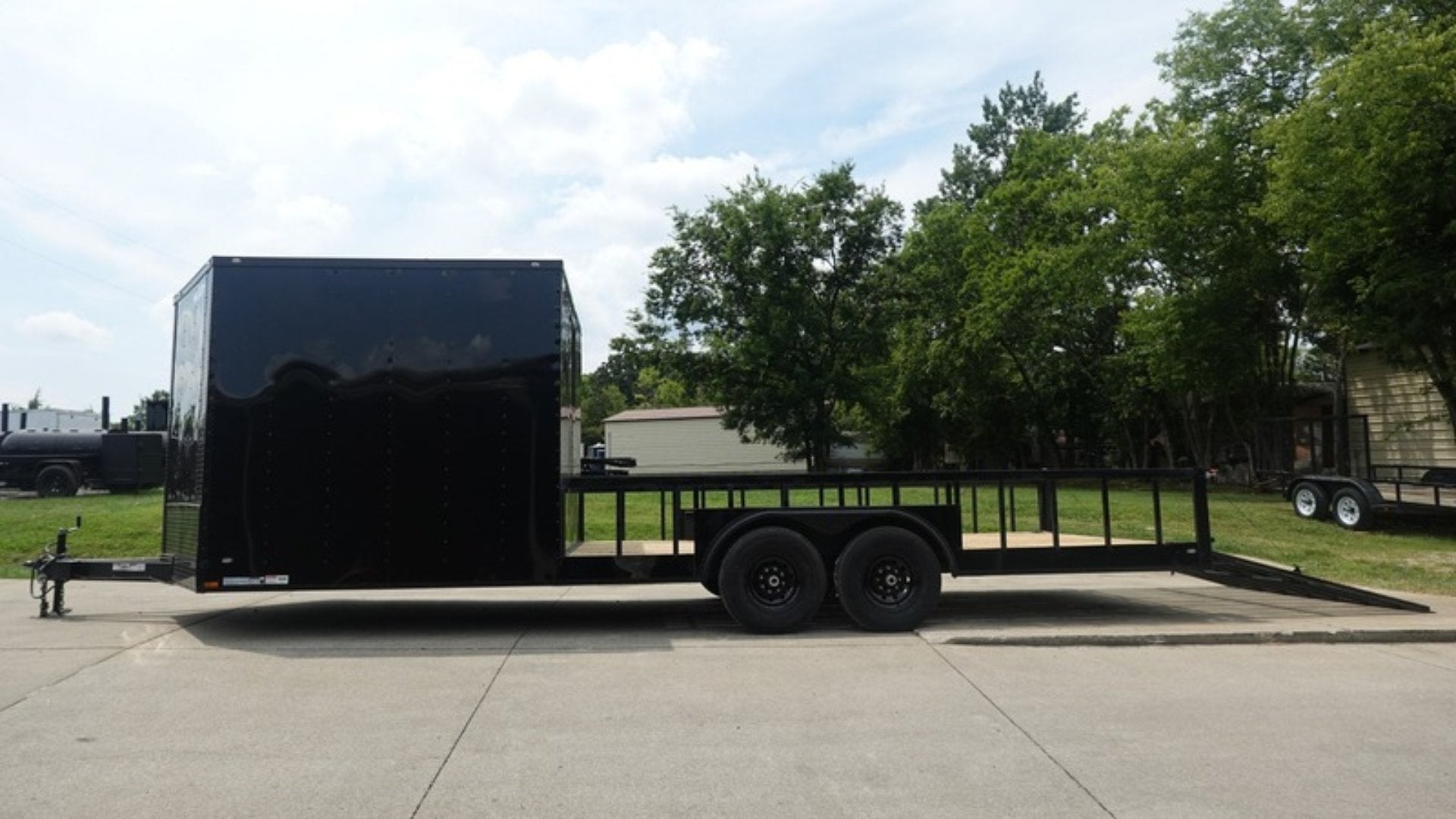 8.5×24 Black W/Black Out Hybrid Enclosed Trailer V-Nose (2) 7,000lb With Rails - Image 5