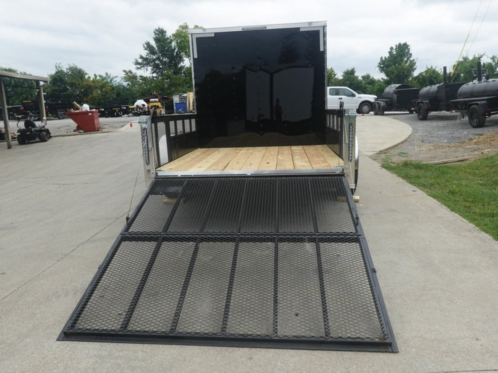 7×16 Black Hybrid Enclosed Trailer (2) 7000LB Axles Storage 14 Ply Tires - Image 10