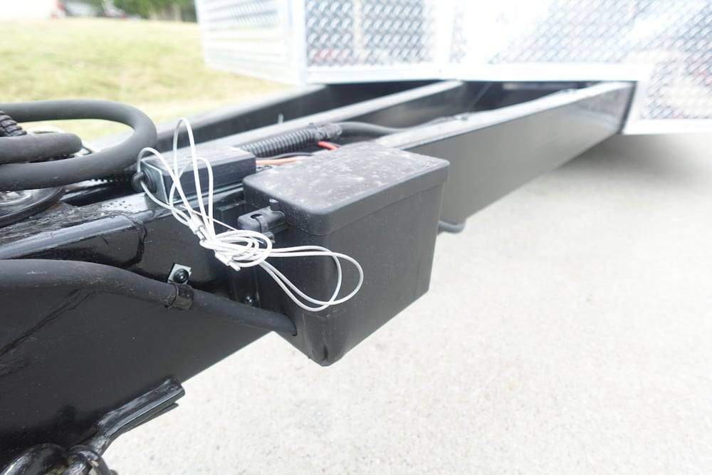 Enclosed Trailer 7′ X 20′ Red Hybrid Trailer Landscaping Equipment etc.. - Image 10