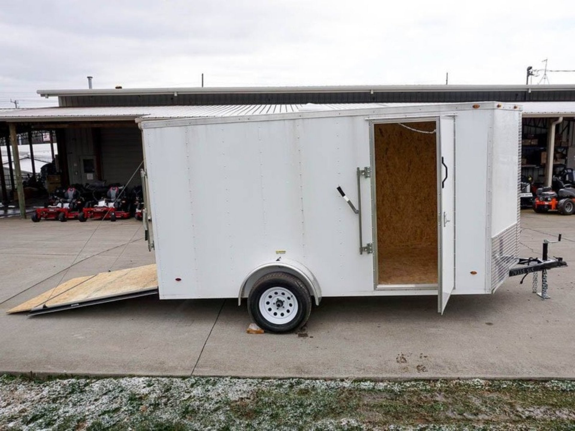 6×12 V-Nose Enclosed Trailer with Ramp and Side Door (1) 3,500lb Axle - Image 8