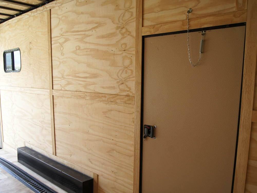 8.5×18 Blue V-Nose Slant Top Enclosed Trailer with Blackout Package - Image 31