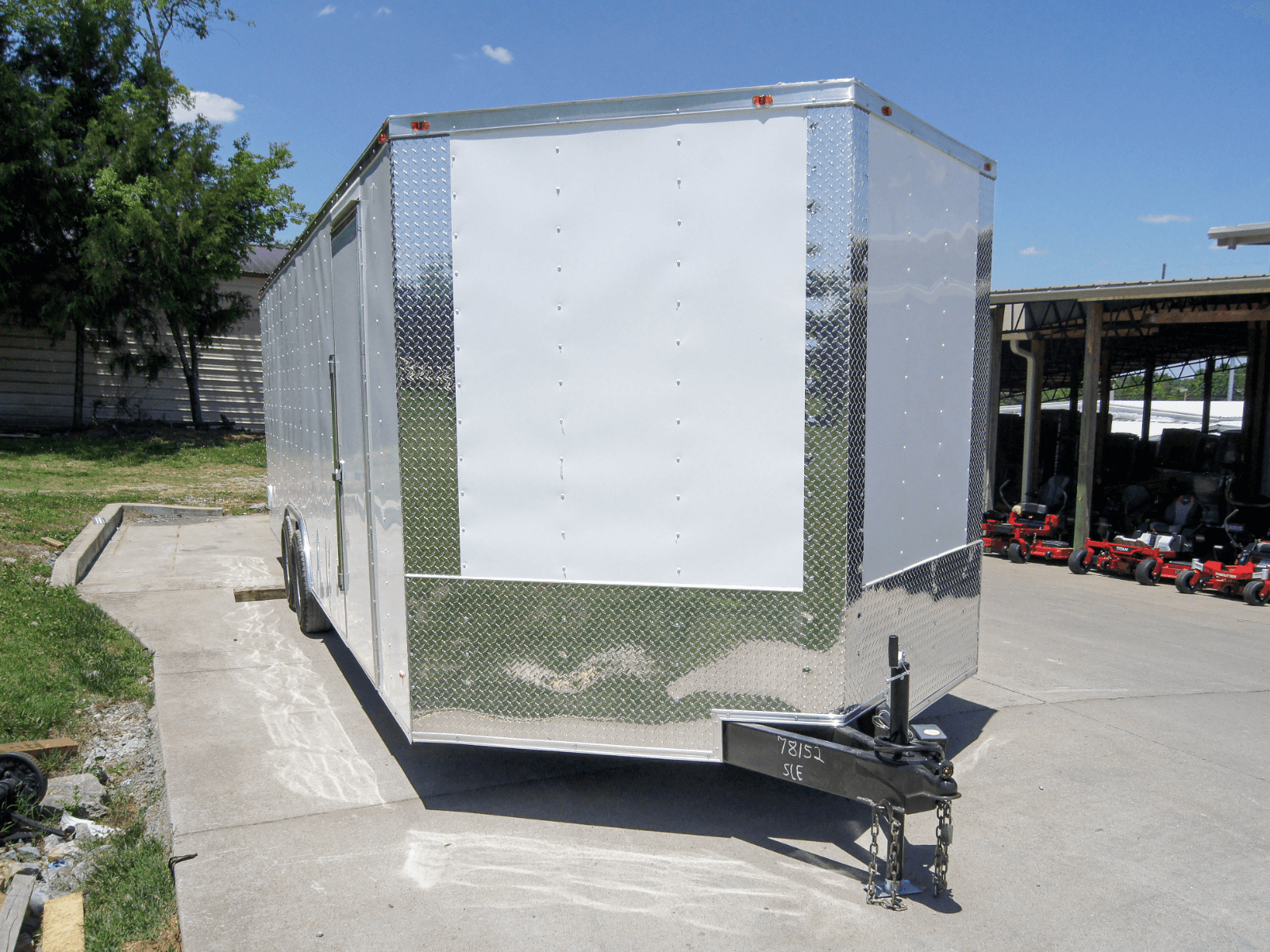 8.5×24 V-Nose Enclosed Trailer (2) 5,200lb Axles 10.4k GVWR - Image 11