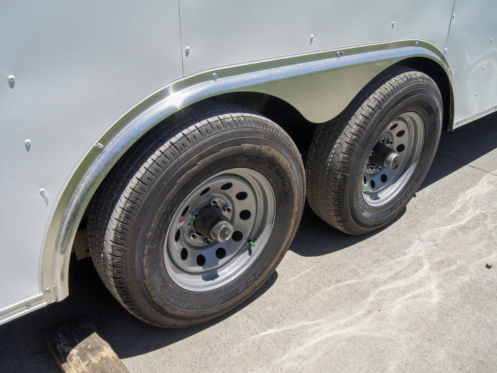 8.5×24 V-Nose Enclosed Trailer (2) 5,200lb Axles 10.4k GVWR - Image 17